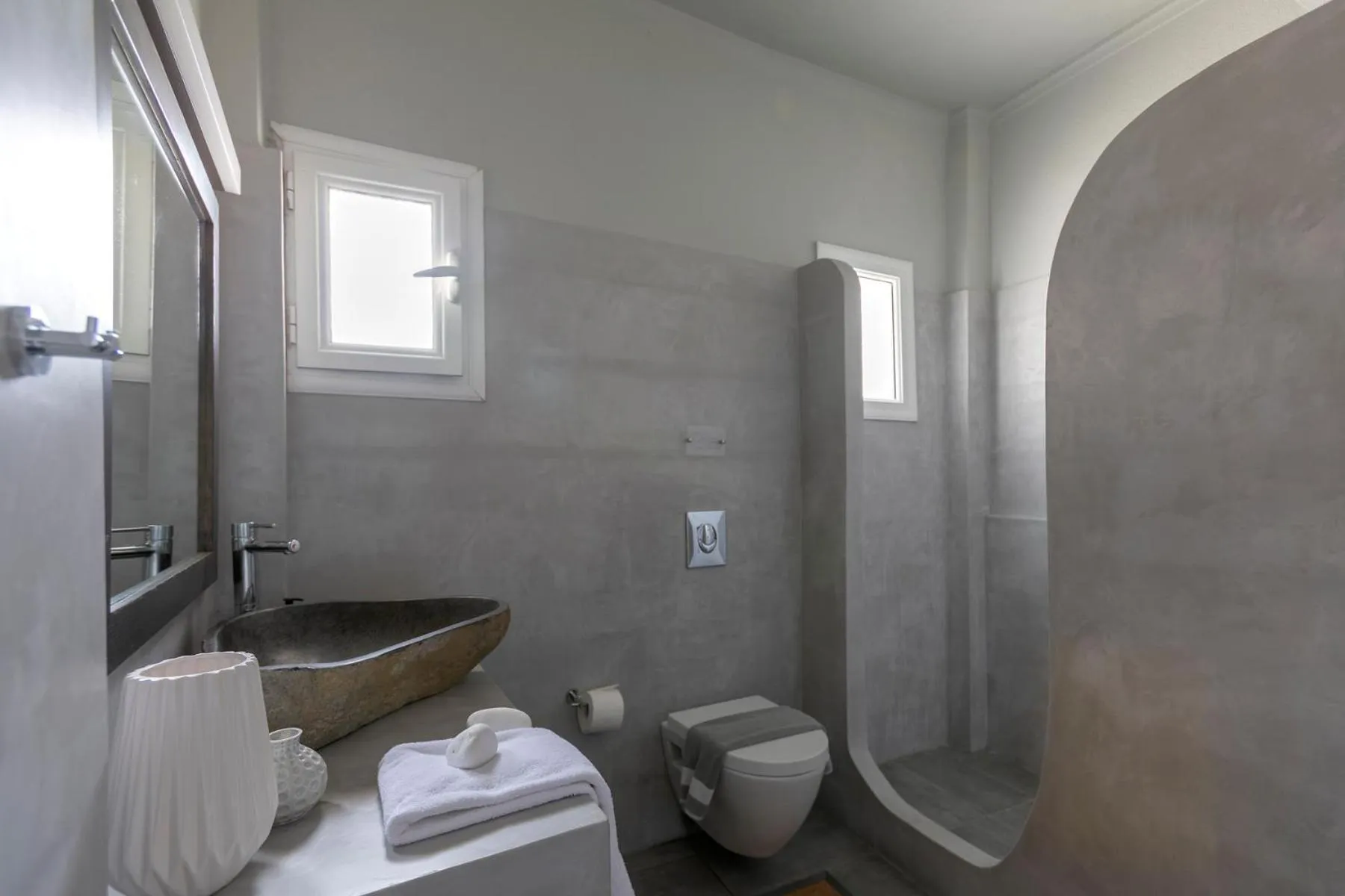 Bathroom in Grand View - Megalochori Santorini