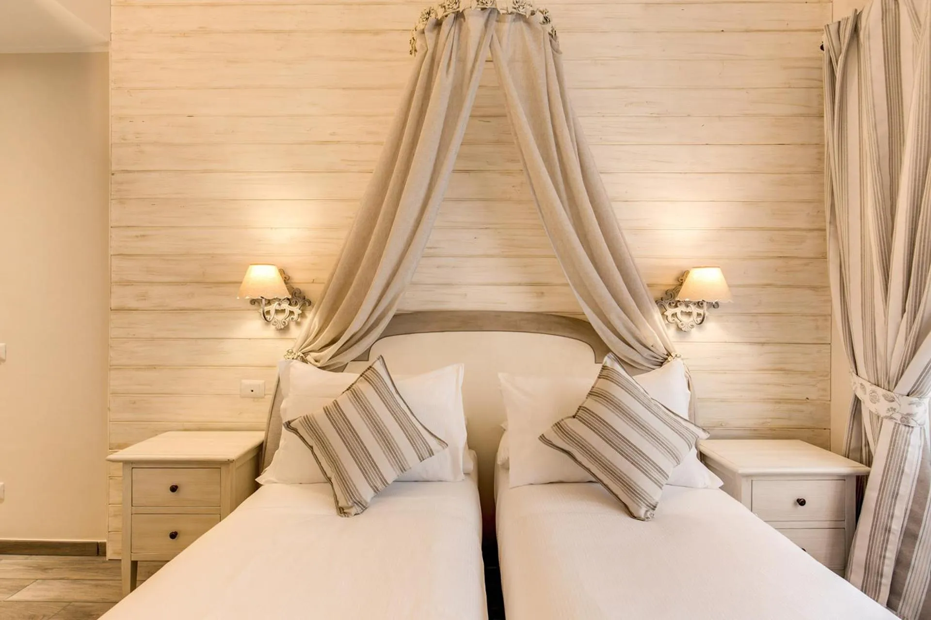 Photo of the whole room, Bed in Casa Mia Vaticano Guest House