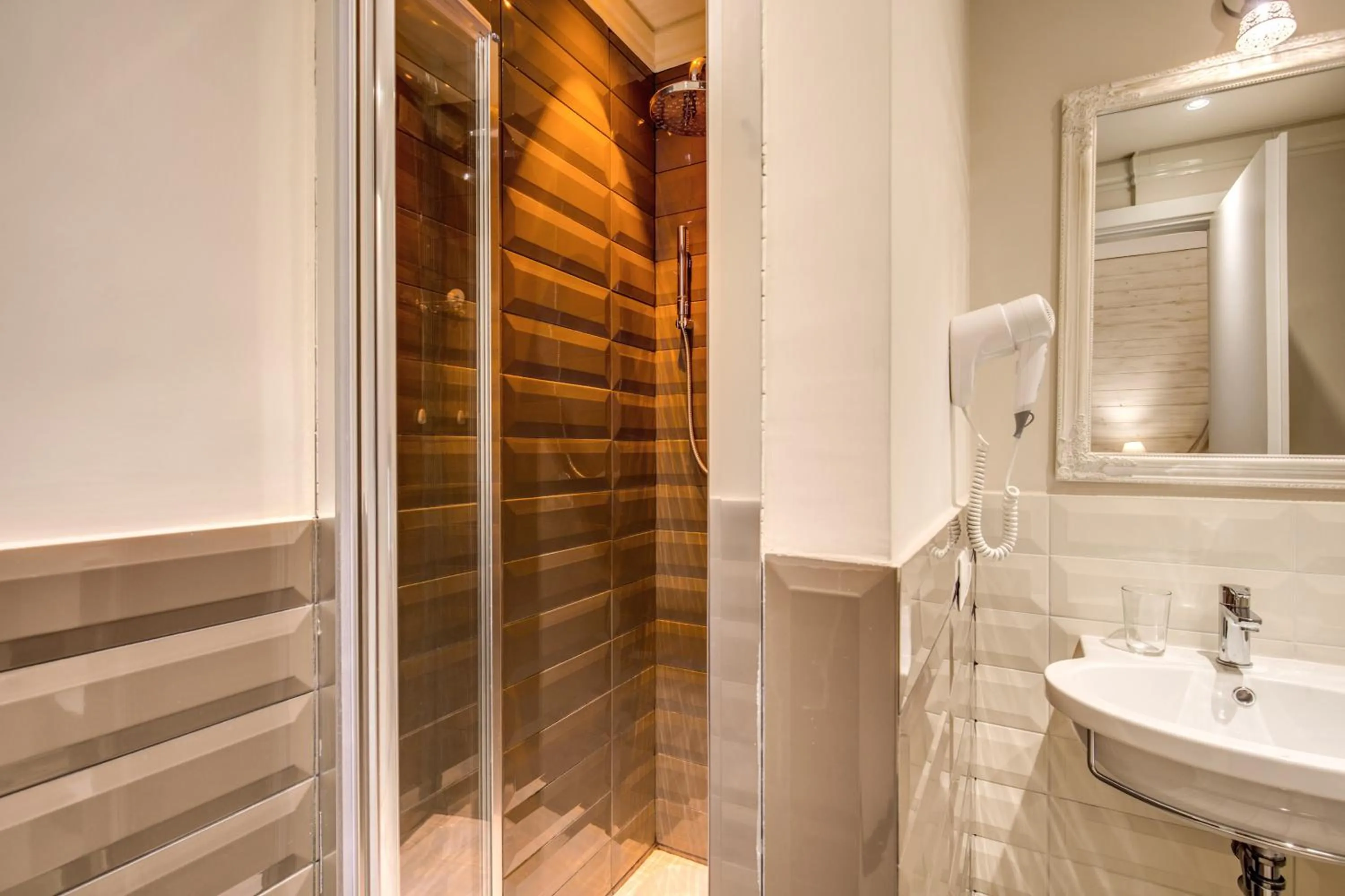 Property building in Casa Mia Vaticano Guest House