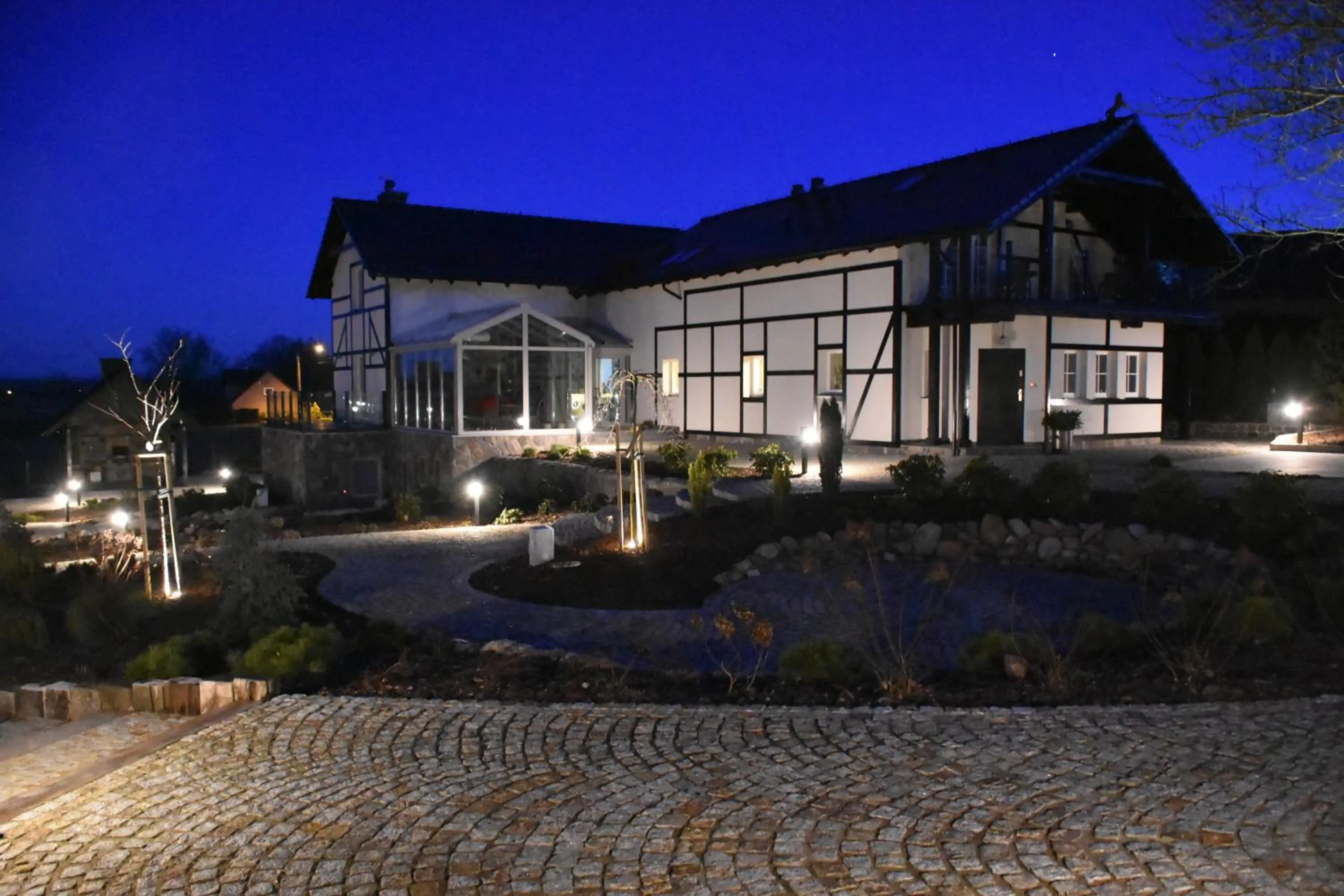 Facade/entrance in Estancja Mezowo