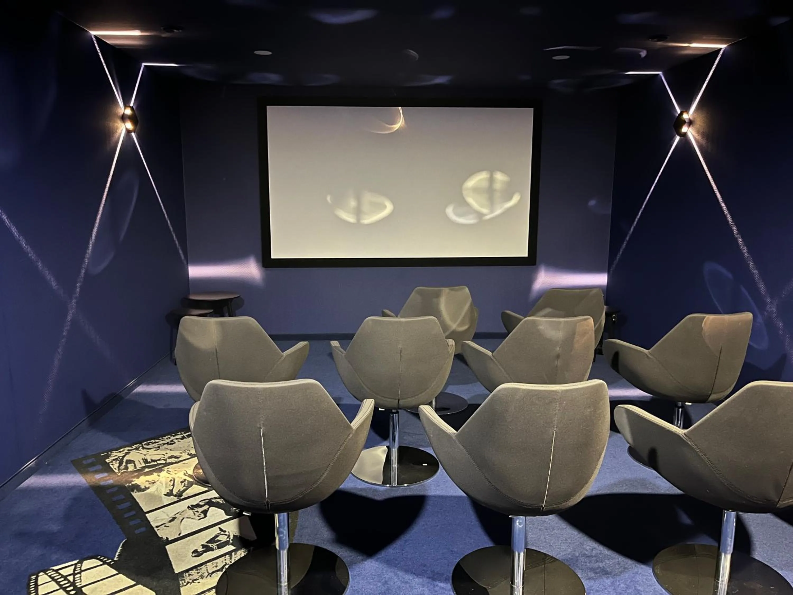 Communal lounge/ TV room in Estancja Mezowo