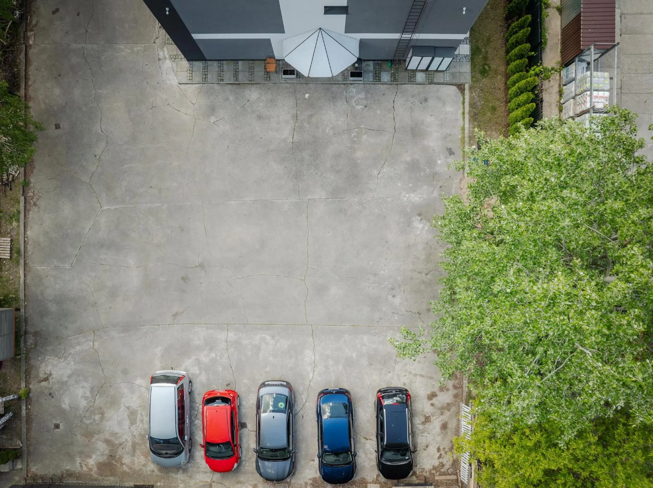 Parking in Arcus Premium Hostel