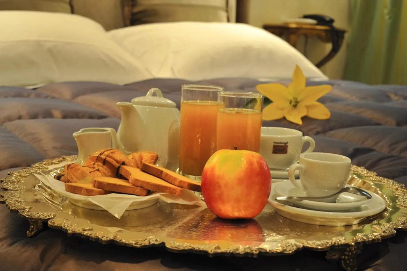 Food, Bed in MDM Guesthouse