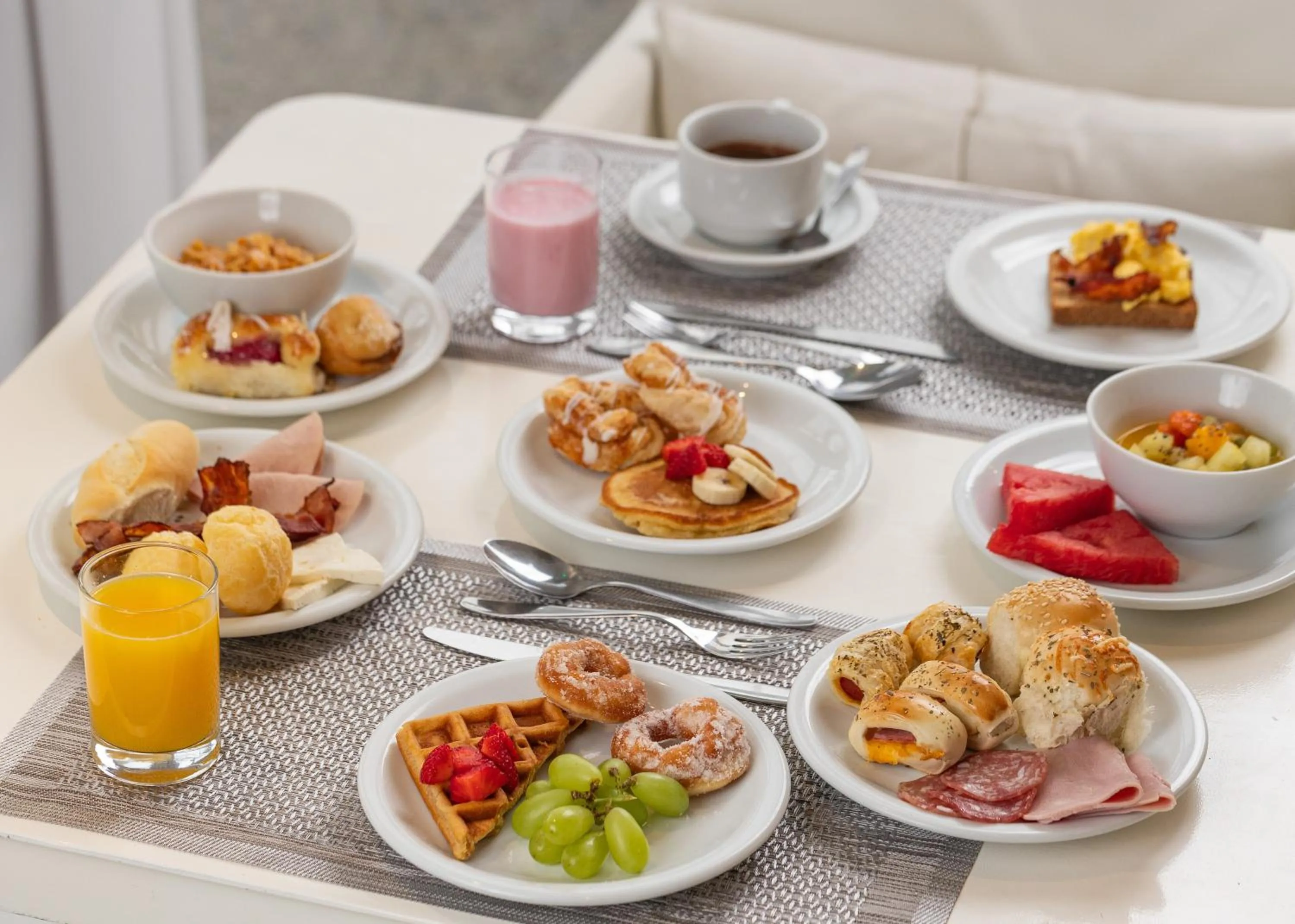 Food and drinks in CDesign Hotel