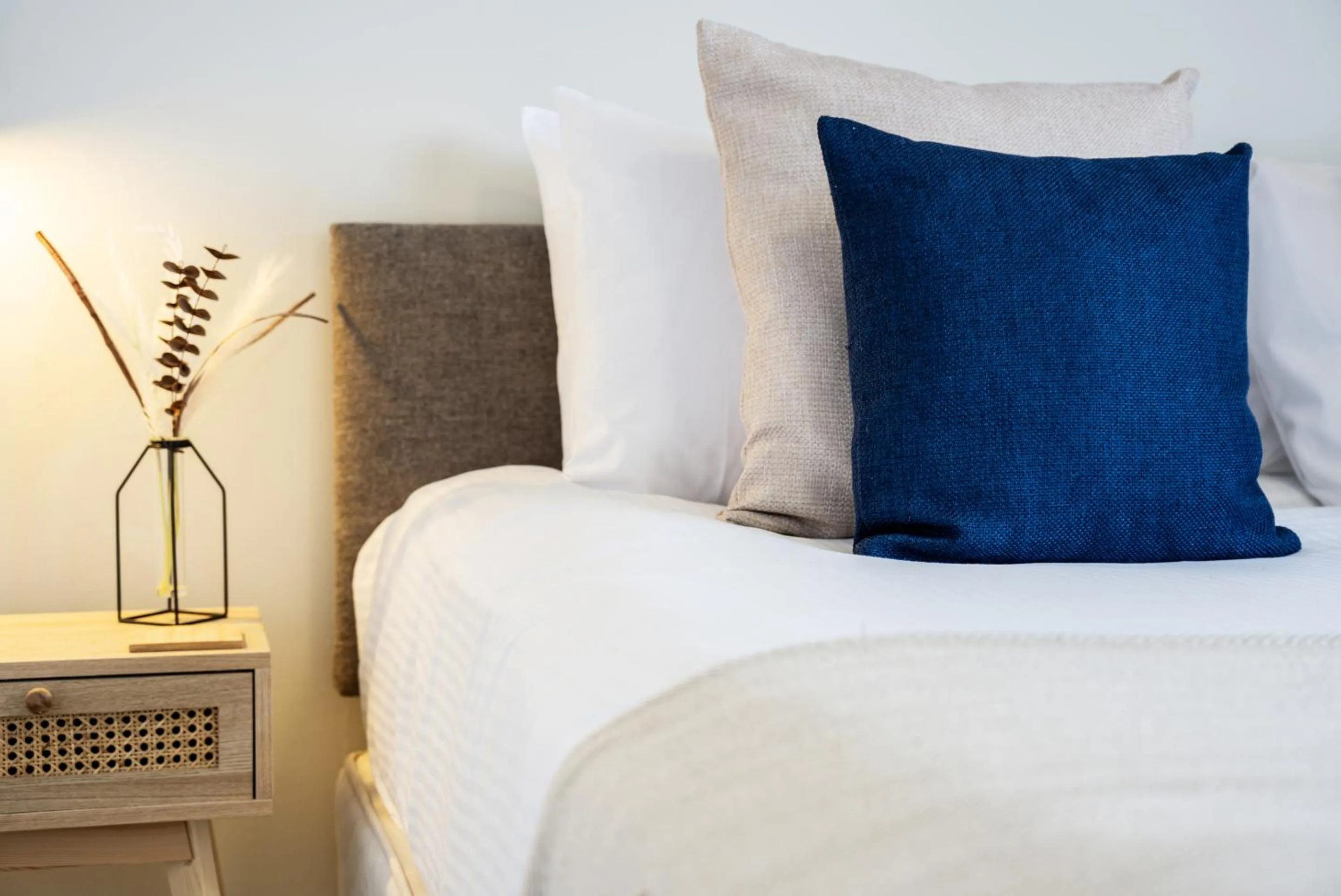 Bedroom, Bed in Inn For All Seasons