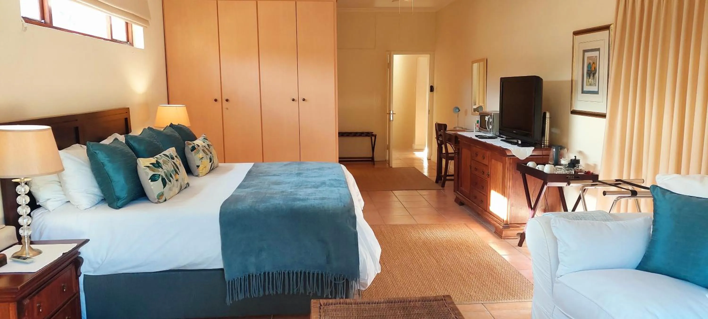 Bedroom, Bed in Riversong Guest House