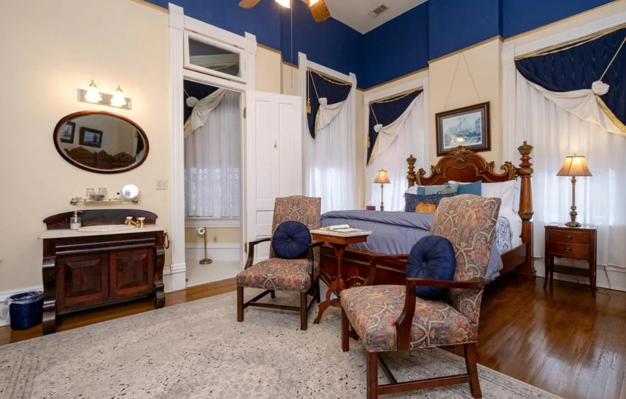 The Empress of Little Rock