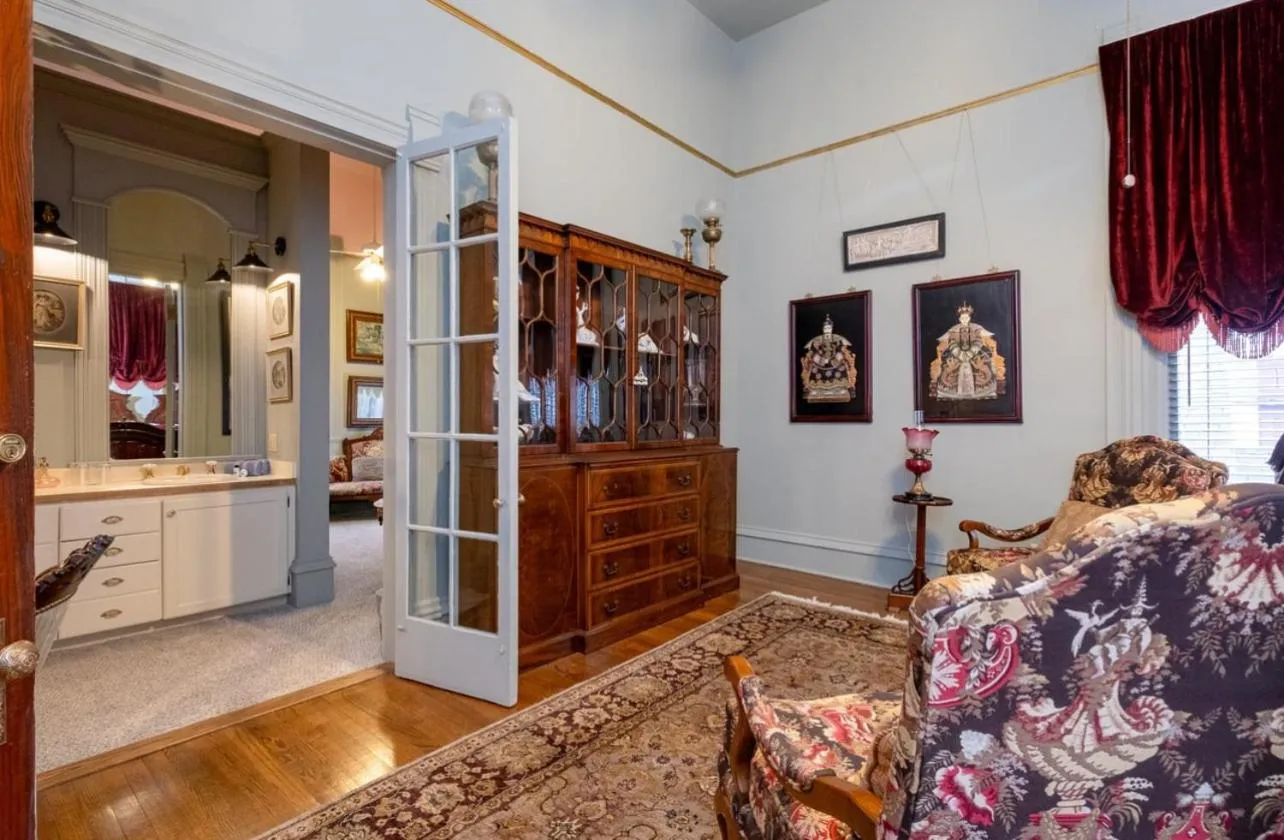 The Empress of Little Rock