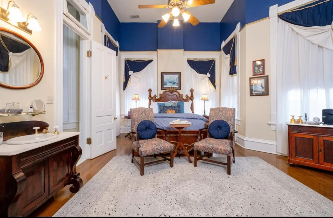 The Empress of Little Rock