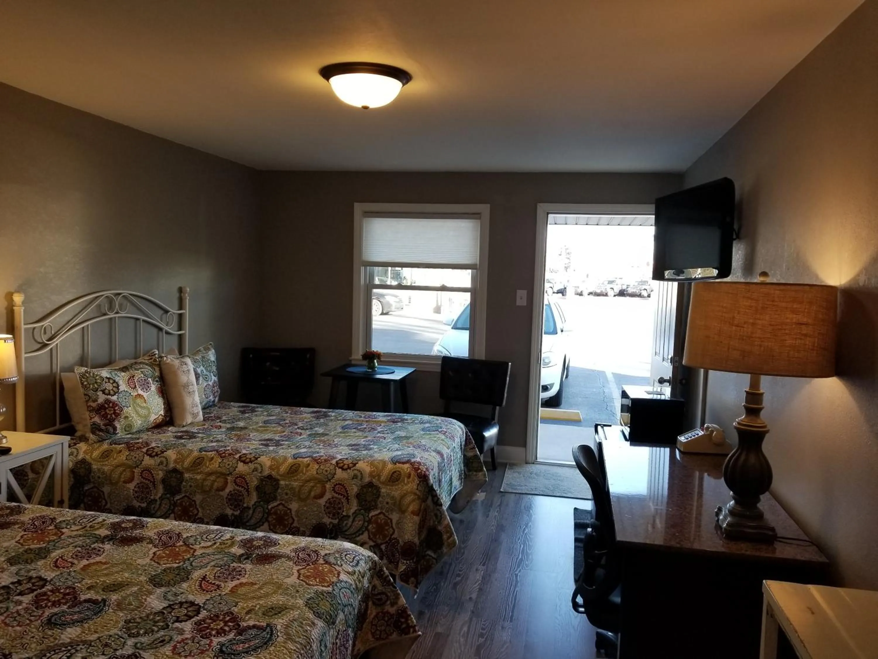 Bed in Gateway Inn Oaklawn-Chicago Midway airport