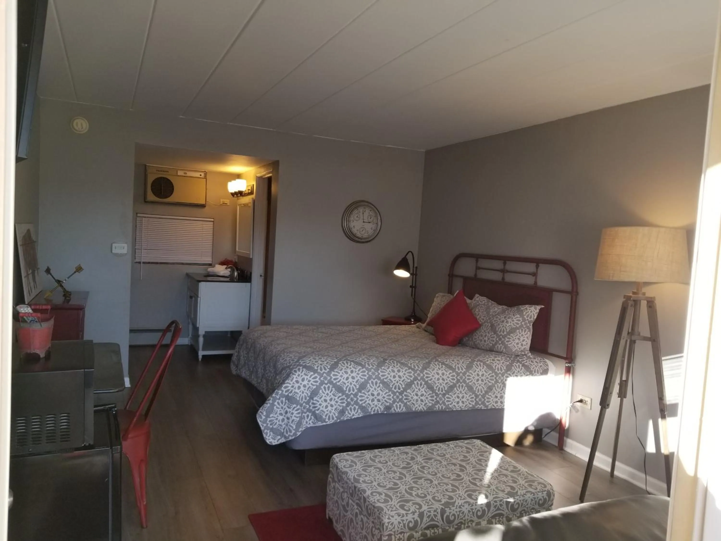 Bed in Gateway Inn Oaklawn-Chicago Midway airport