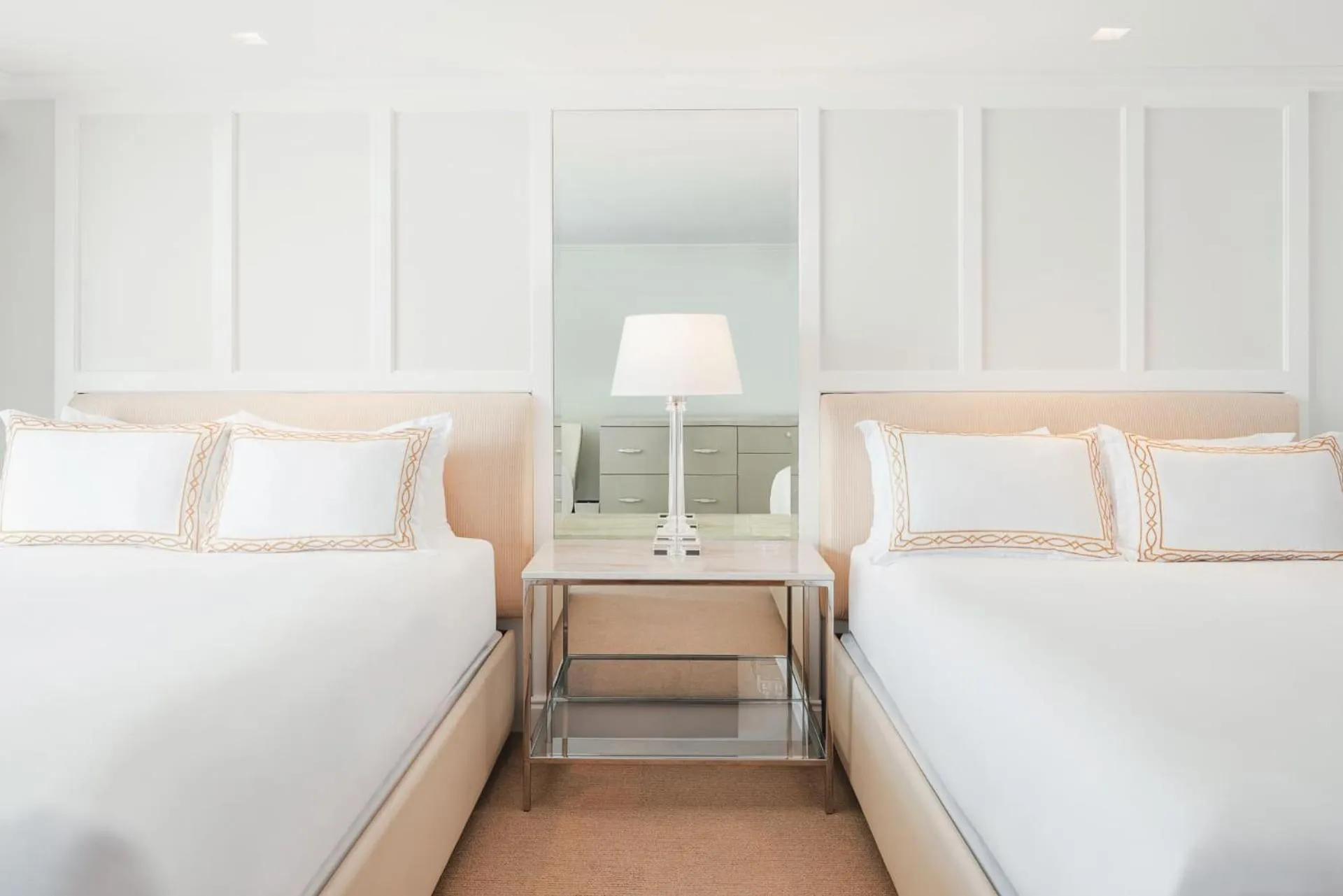 Bed in Surf & Sand Laguna Beach