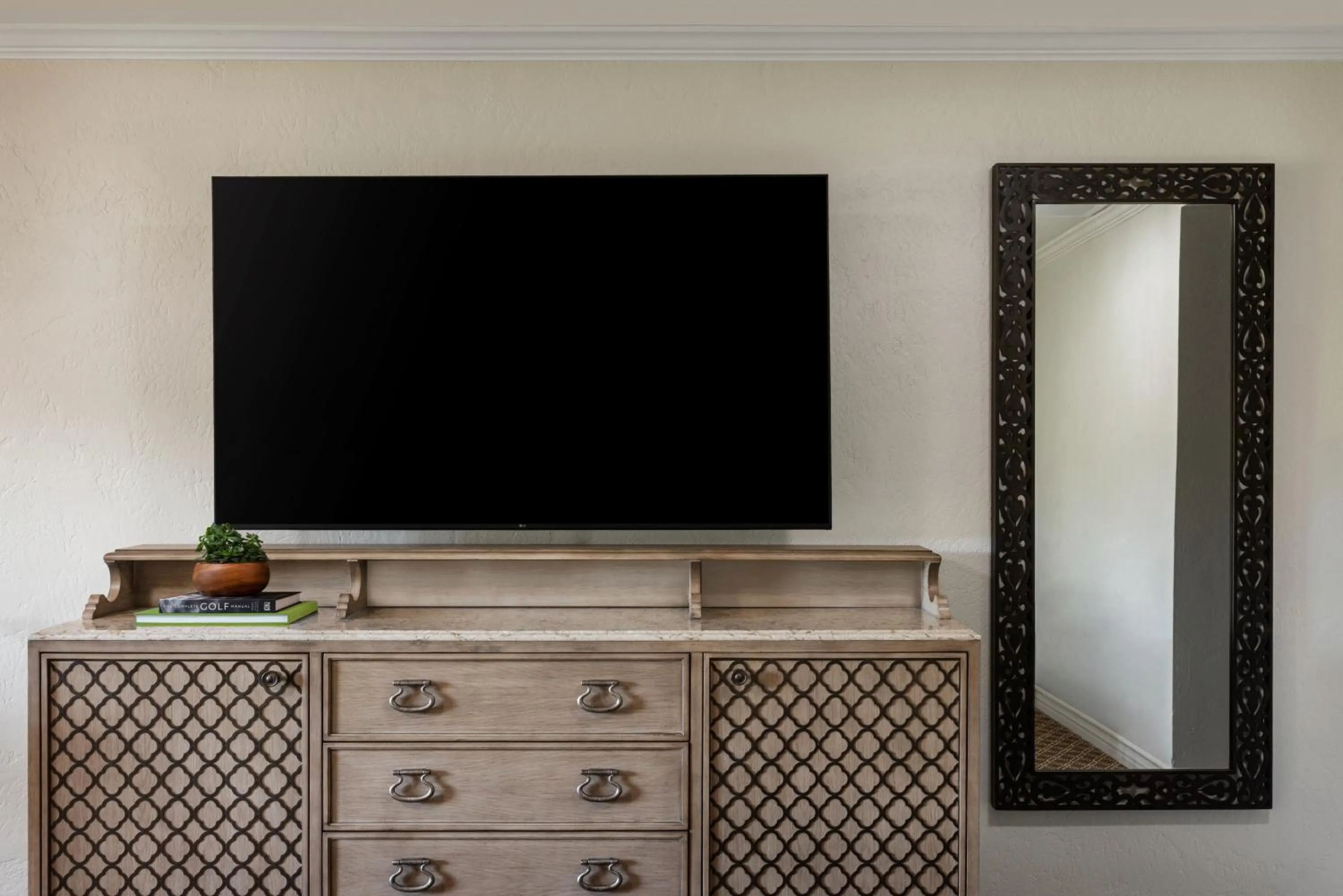TV and multimedia in Rancho Bernardo Inn