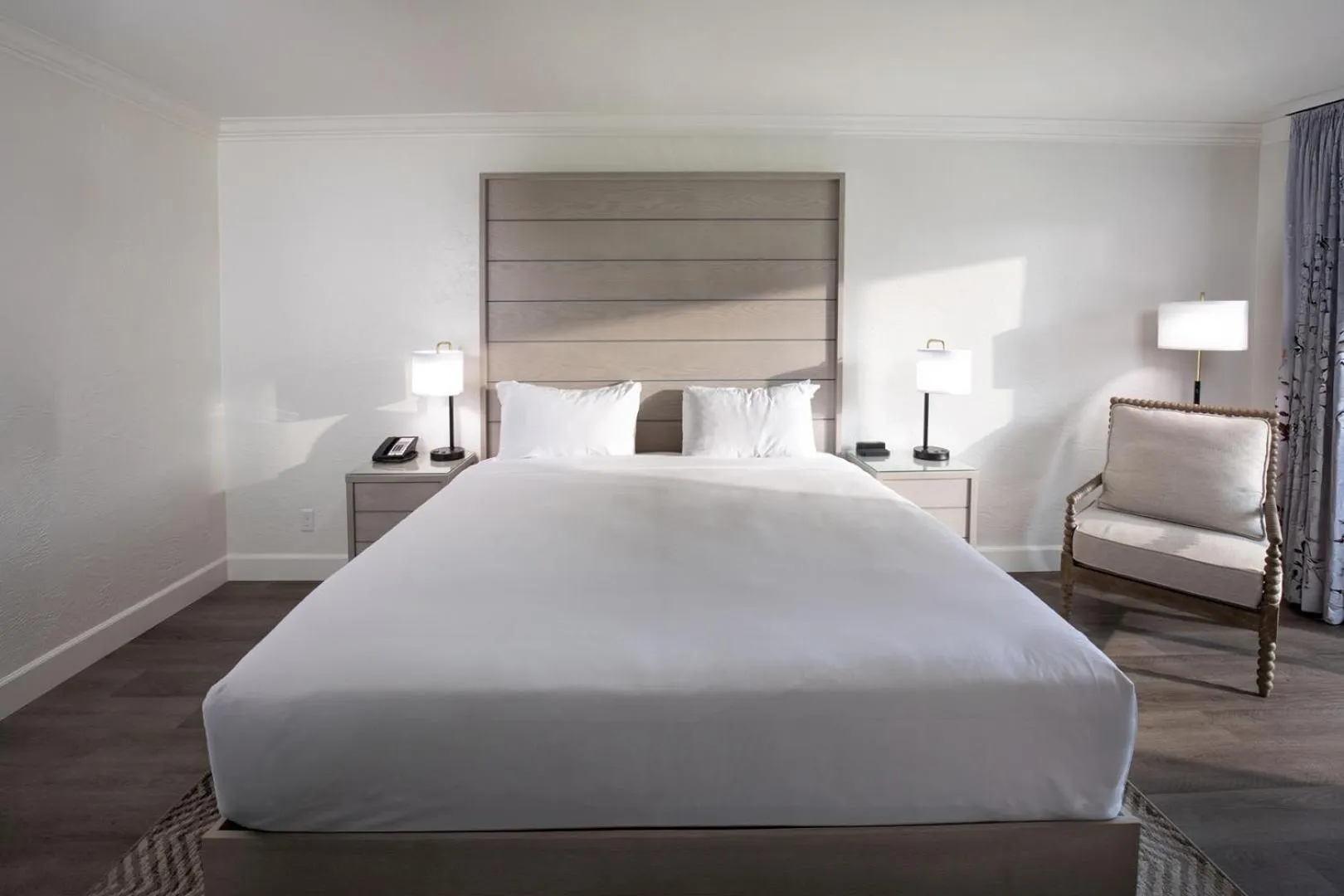 Bed in Temecula Creek Inn