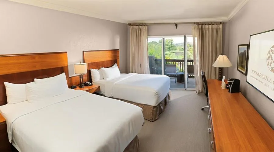 Bedroom, Bed in Temecula Creek Inn