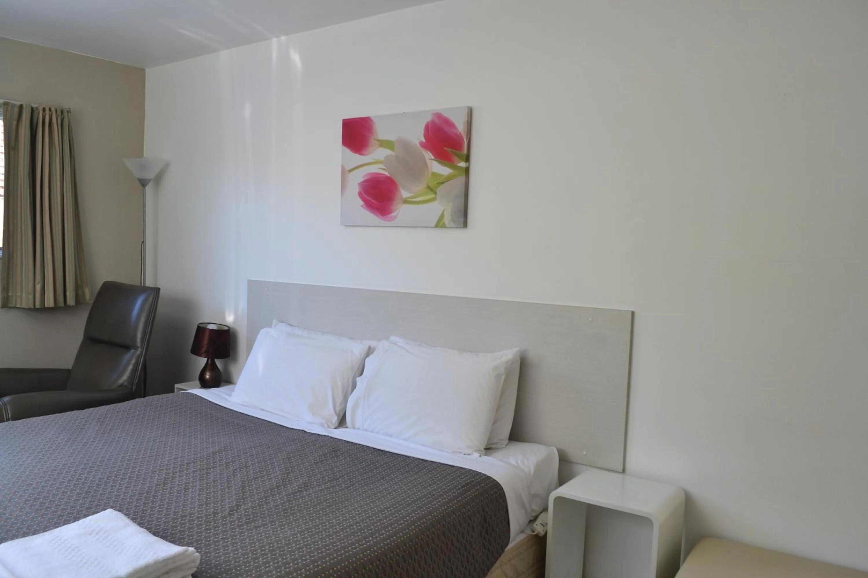 Decorative detail, Bed in McWilliam Apartments