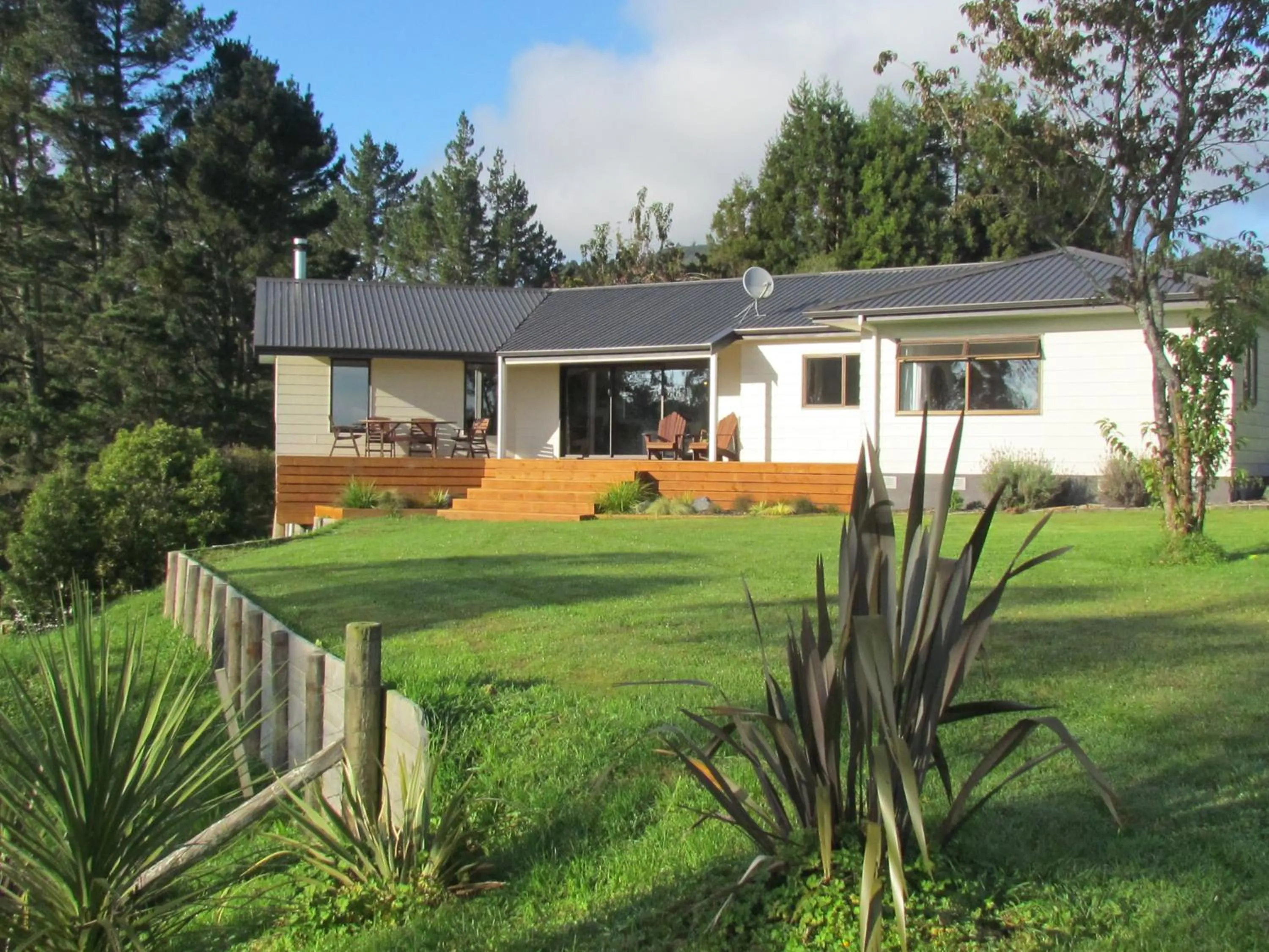 Facade/entrance in Rolling Hills Country Stay B&B