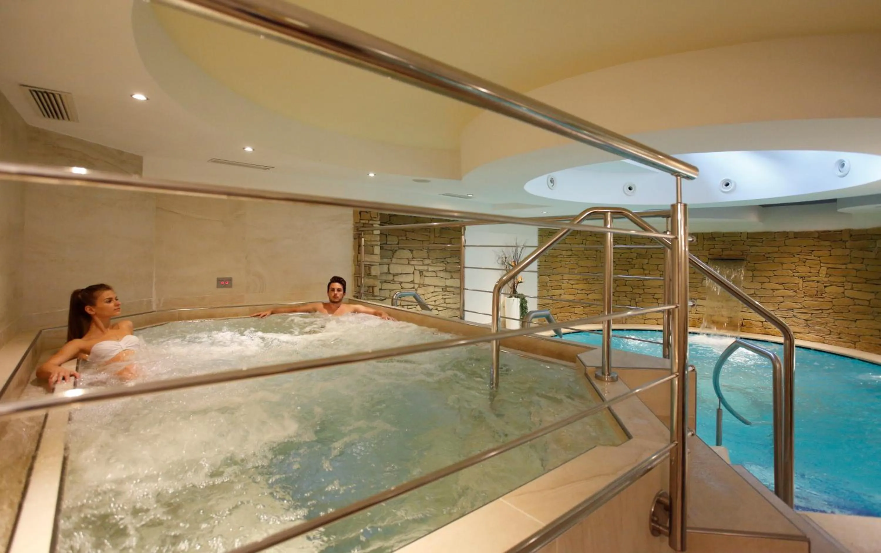 Hot Tub in Active Hotel Monte Giner