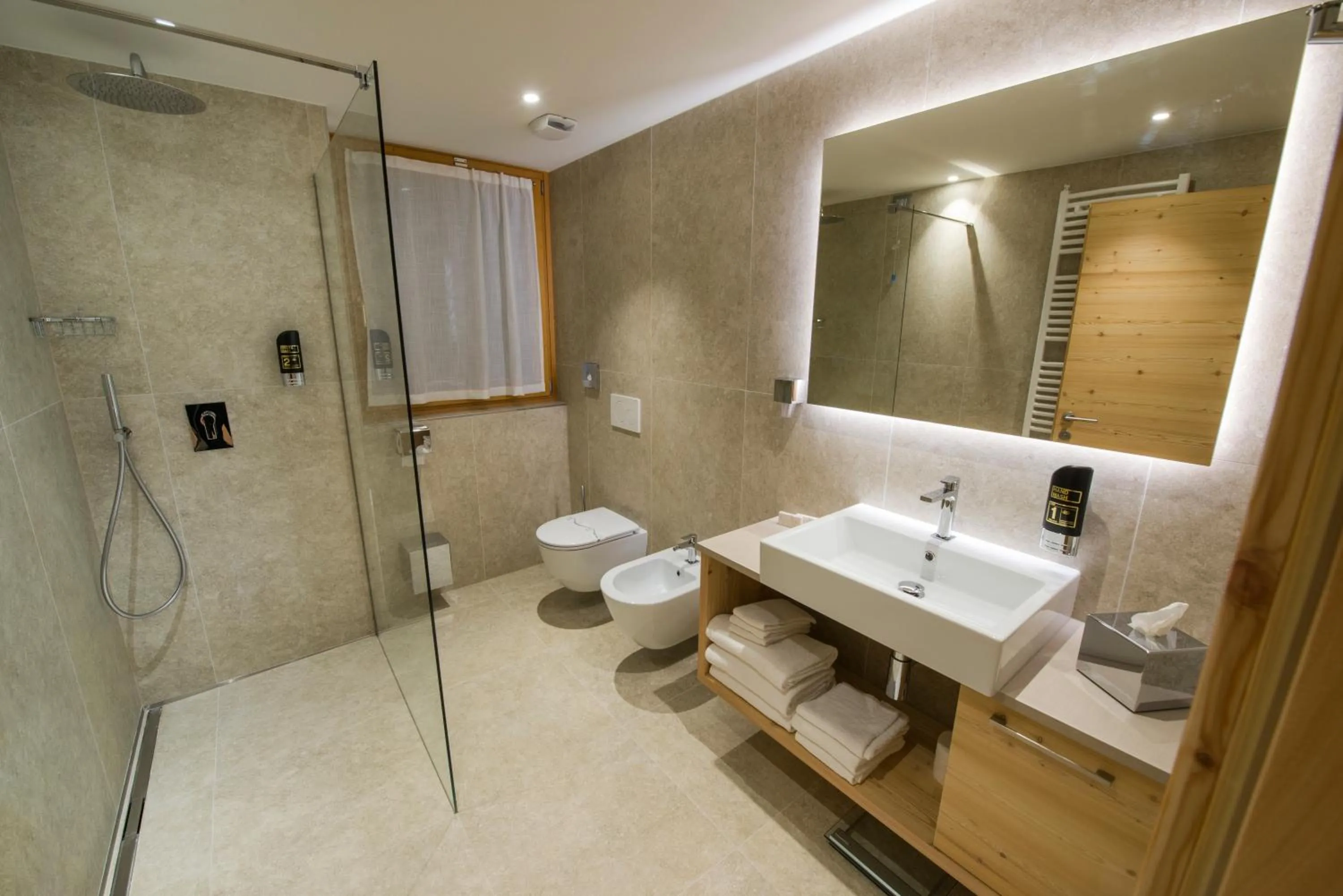 Shower in Active Hotel Monte Giner