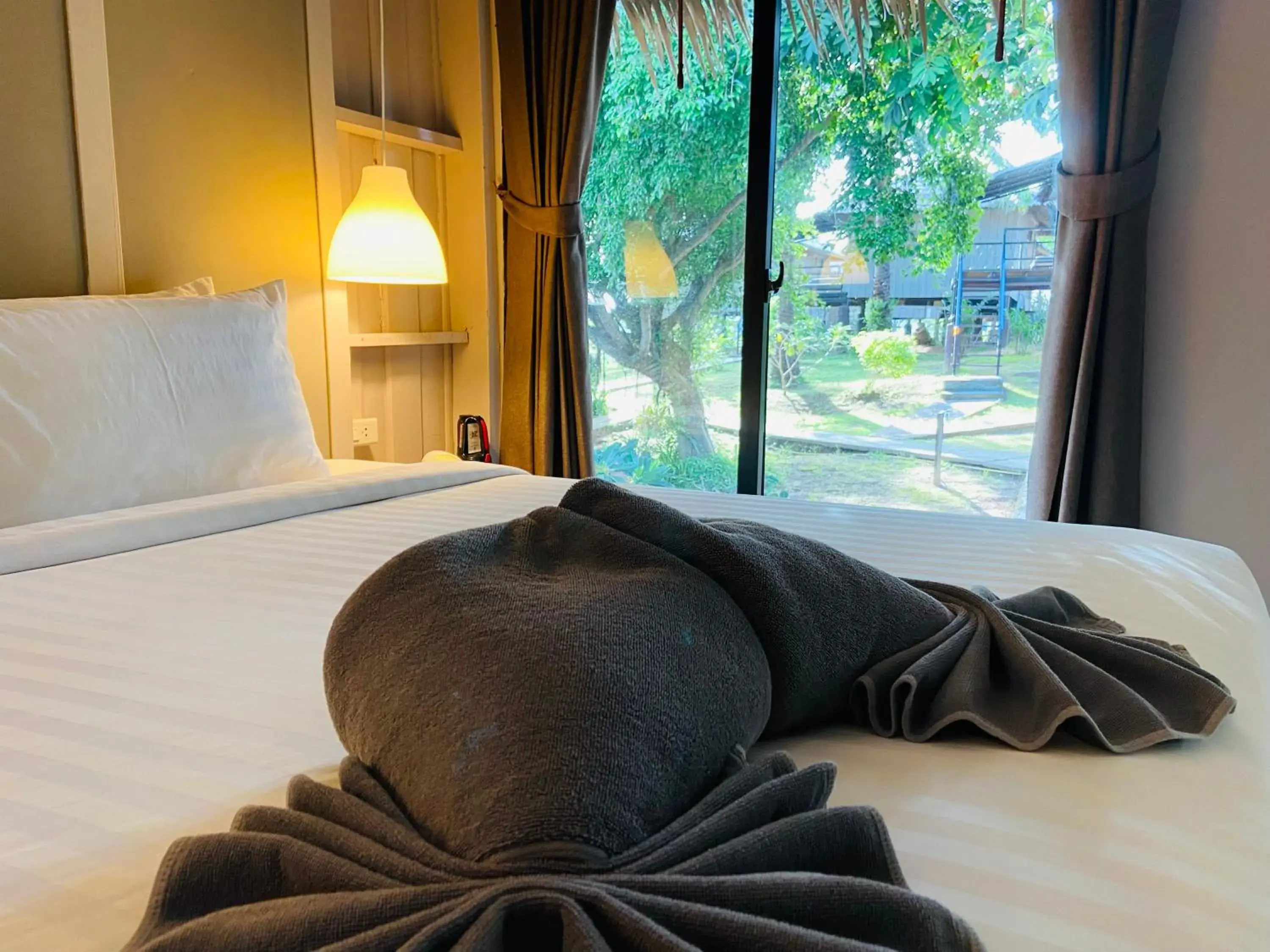 Bungalow Garden view in HIP Seaview Resort @ Phi Phi Bungalow Garden view in HIP Seaview Resort @ Phi Phi