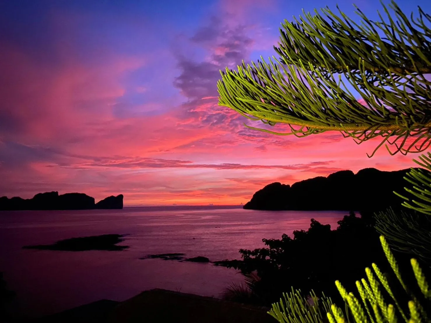 Sunset in HIP Seaview Resort @ Phi Phi