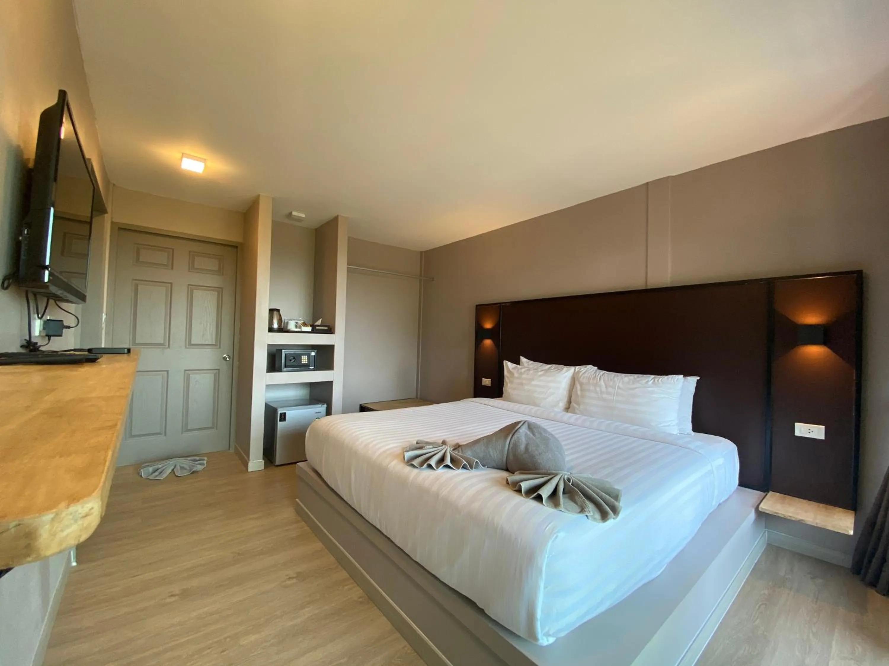 Bedroom, Bed in HIP Seaview Resort @ Phi Phi