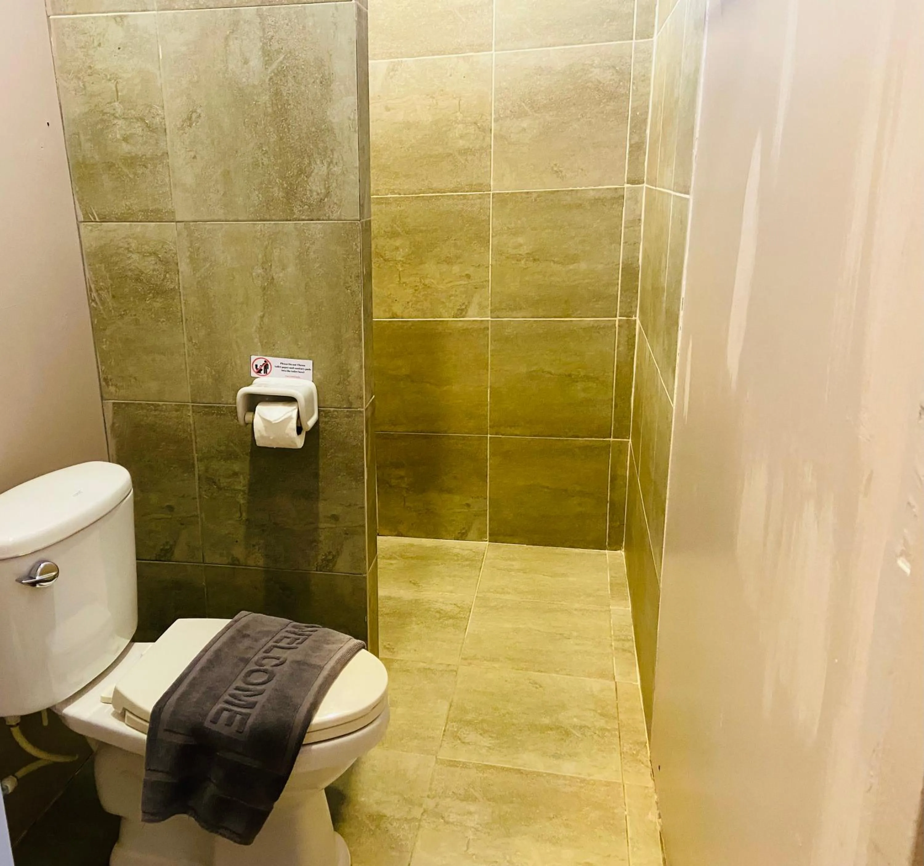 Bathroom in HIP Seaview Resort @ Phi Phi