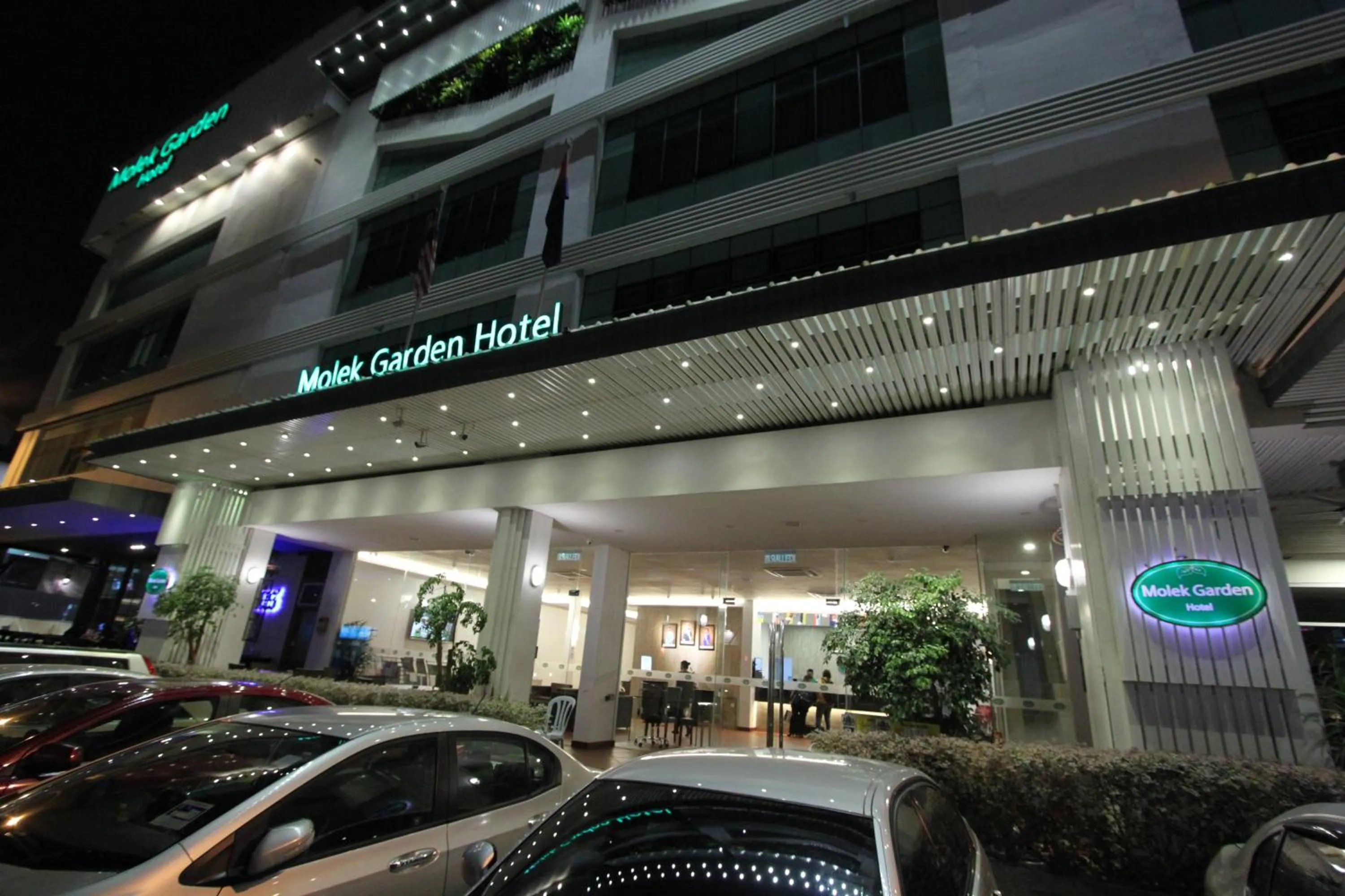 Property building in Molek Garden Hotel