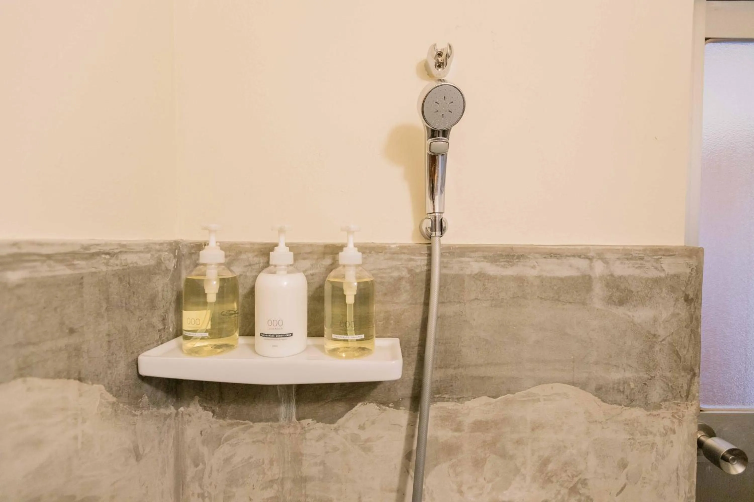 Shower in Guesthouse RICO