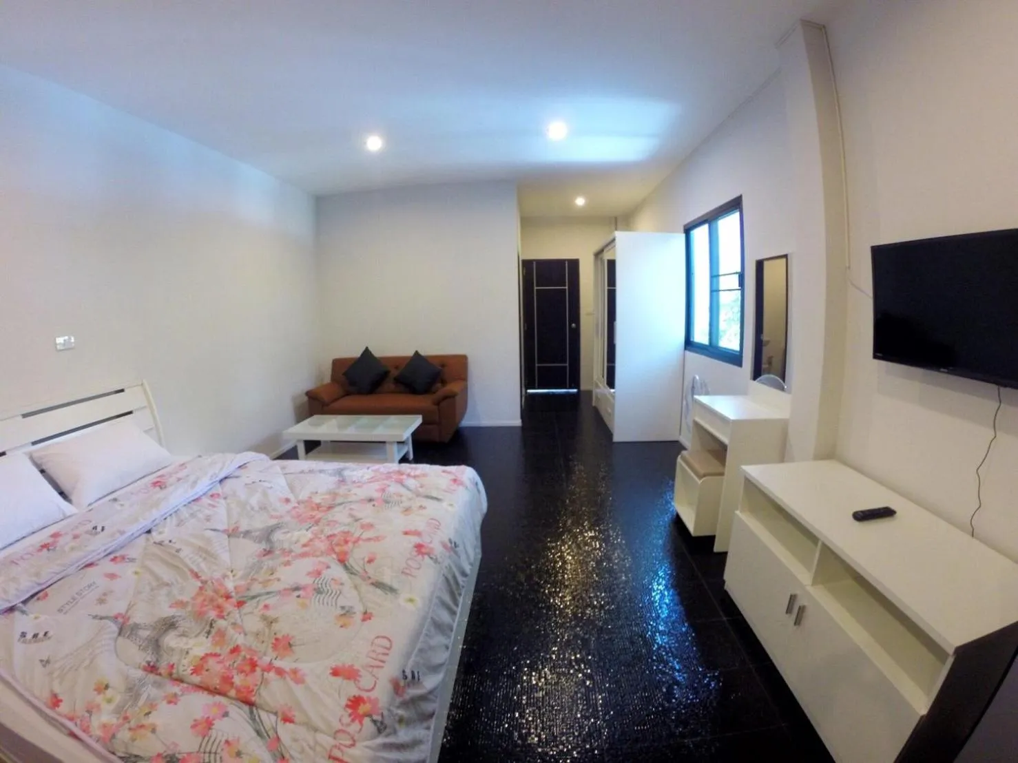 Decorative detail, Bed in Fairtex Residence Pattaya