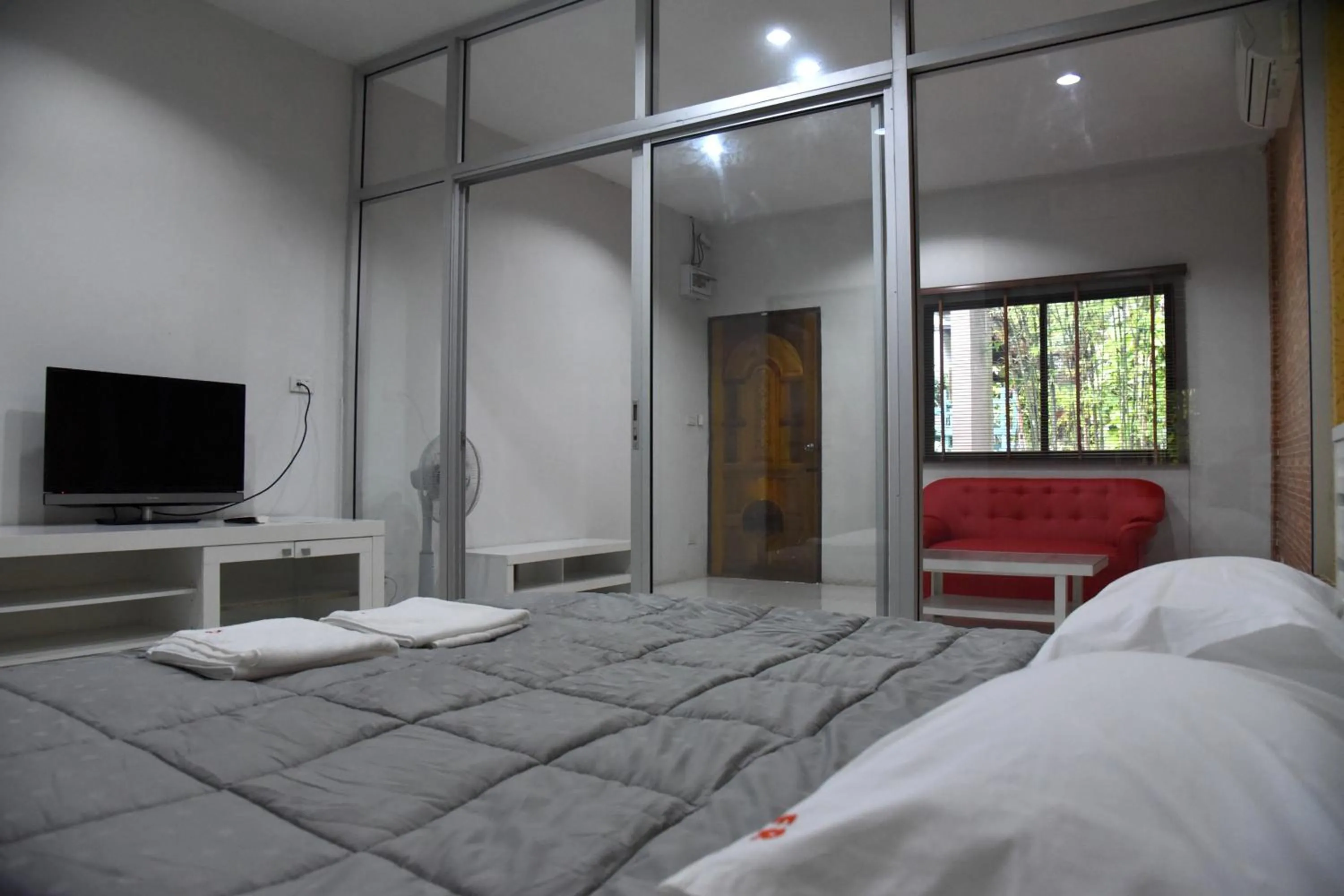 Bedroom, Bed in Fairtex Residence Pattaya