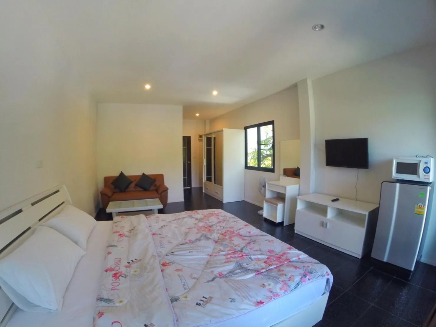 Bedroom, Bed in Fairtex Residence Pattaya