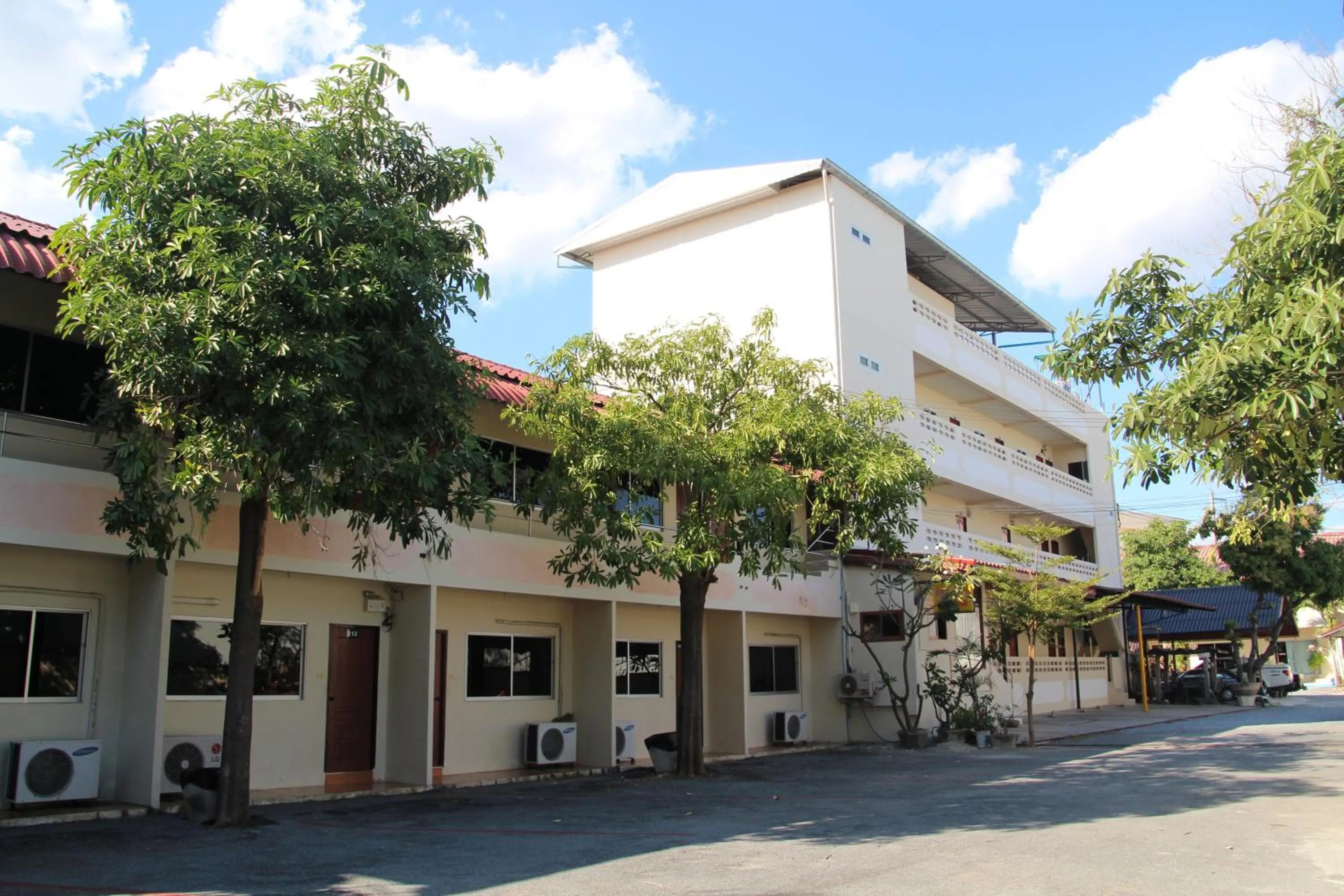 Property building in Ratchaphruek Resort