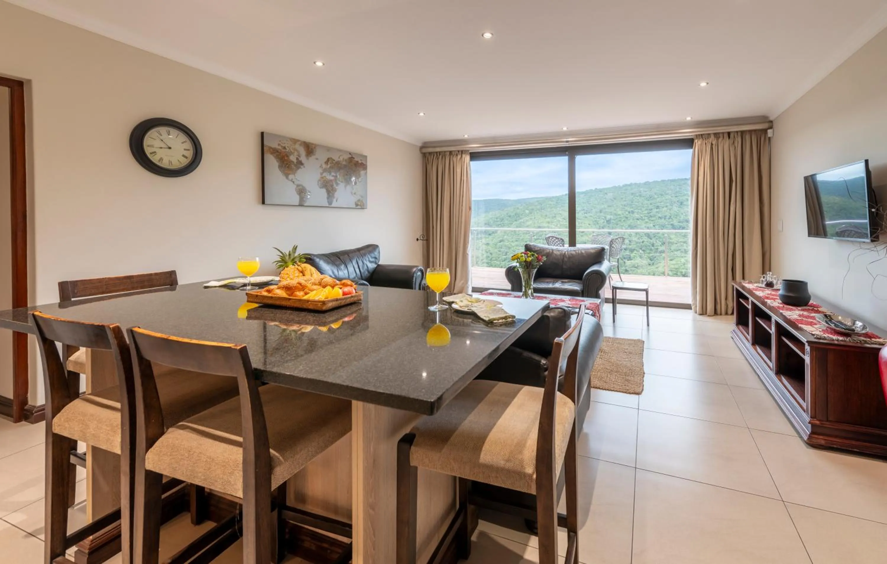 Natural landscape in Alkantmooi Private Nature Reserve - Keurkloof & Keurbos 93