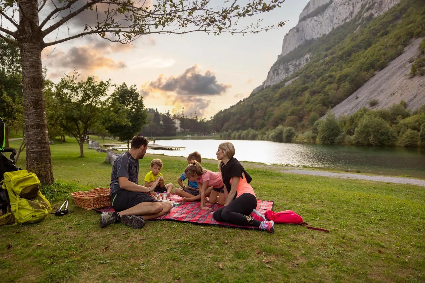 Nearby landmark in Miravalle