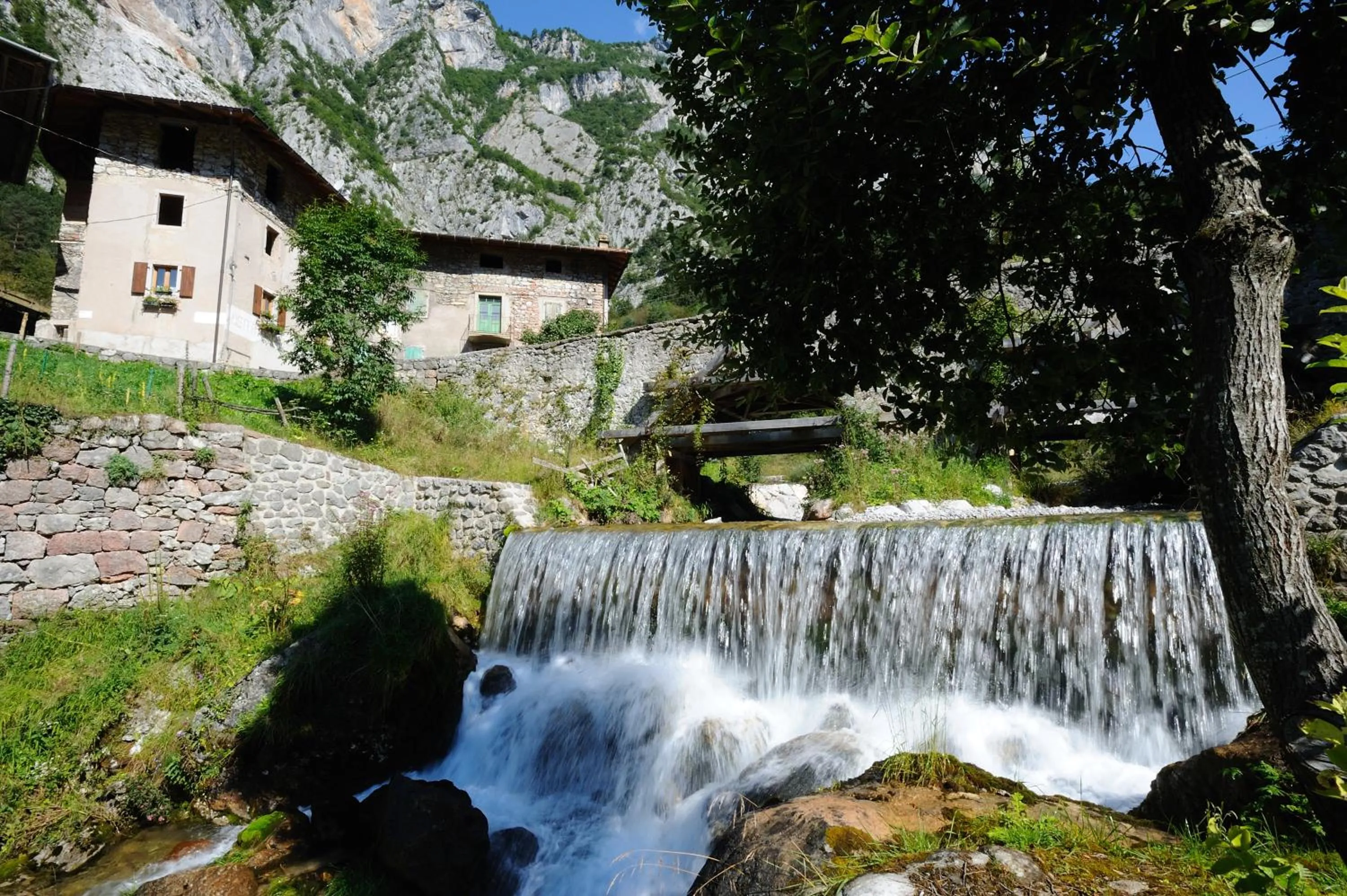 Property building in Miravalle