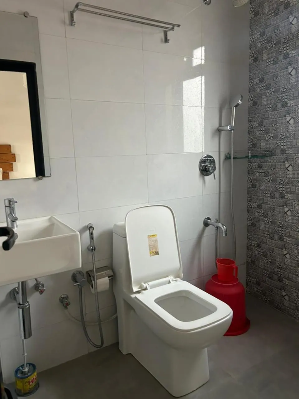 Shower in Fatima Guest House