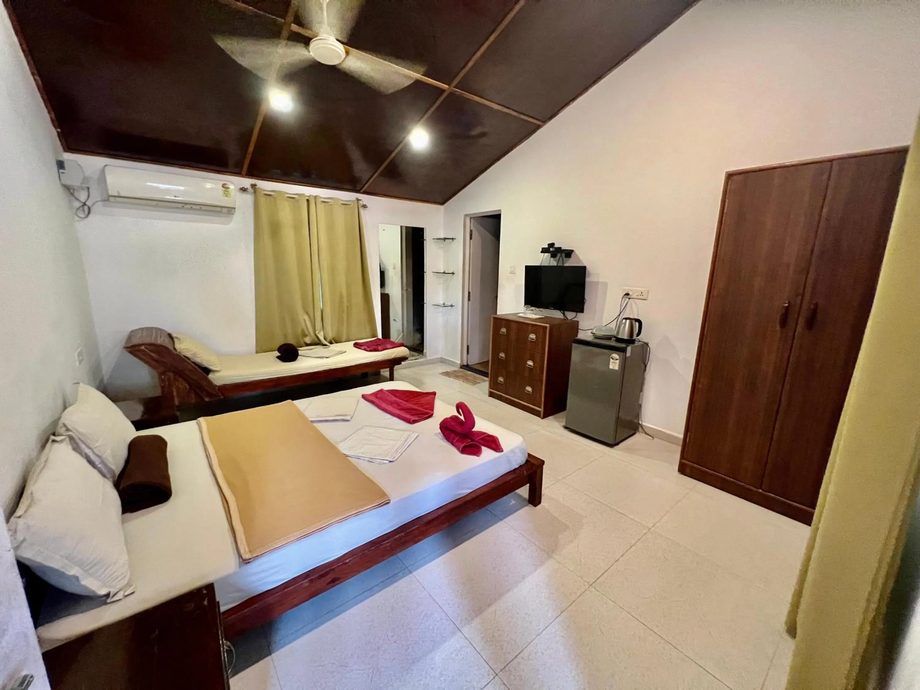 Deluxe Triple Room in Fatima Guest House