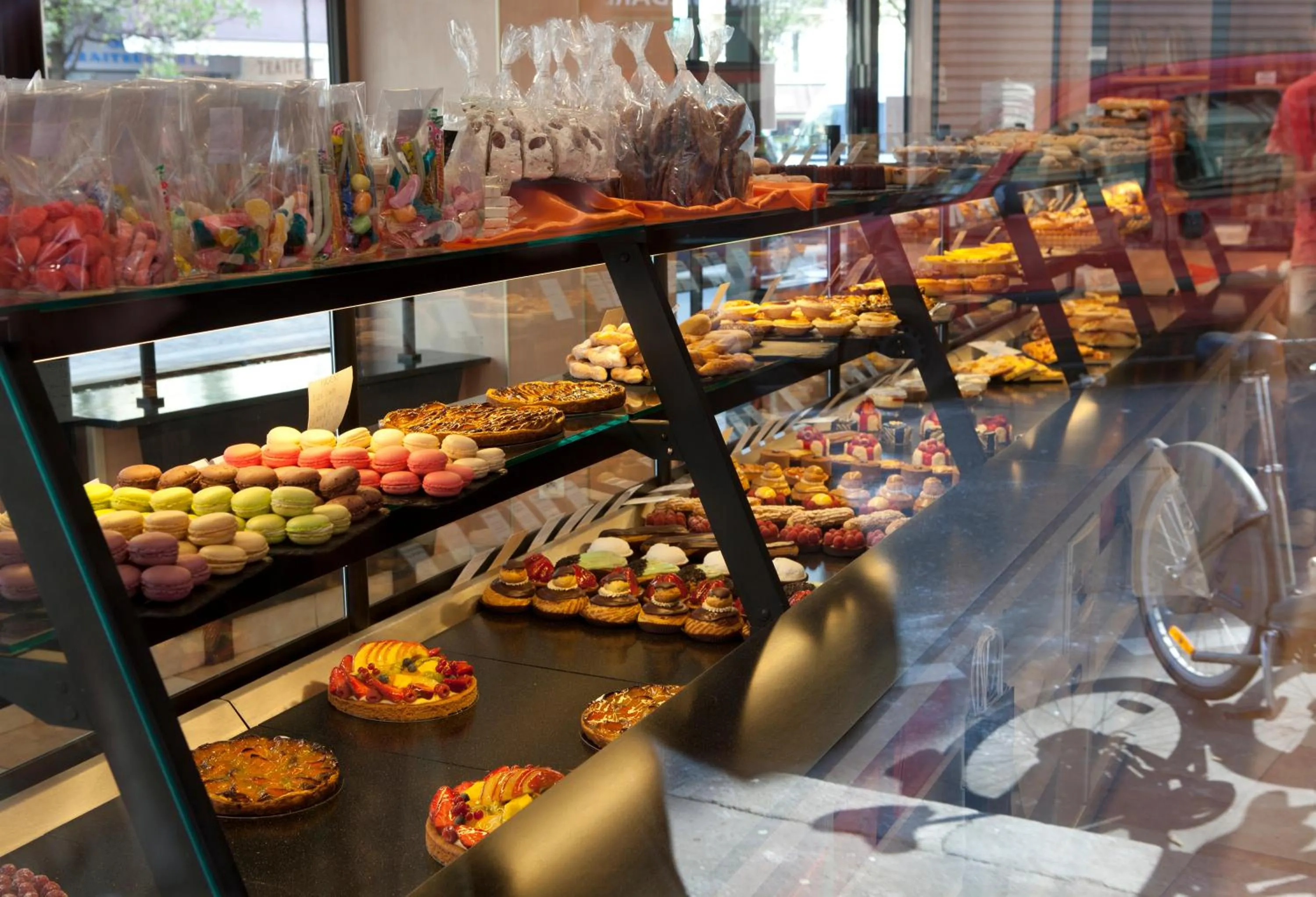 Neighbourhood in Oops! Latin quarter by Hiphophostels