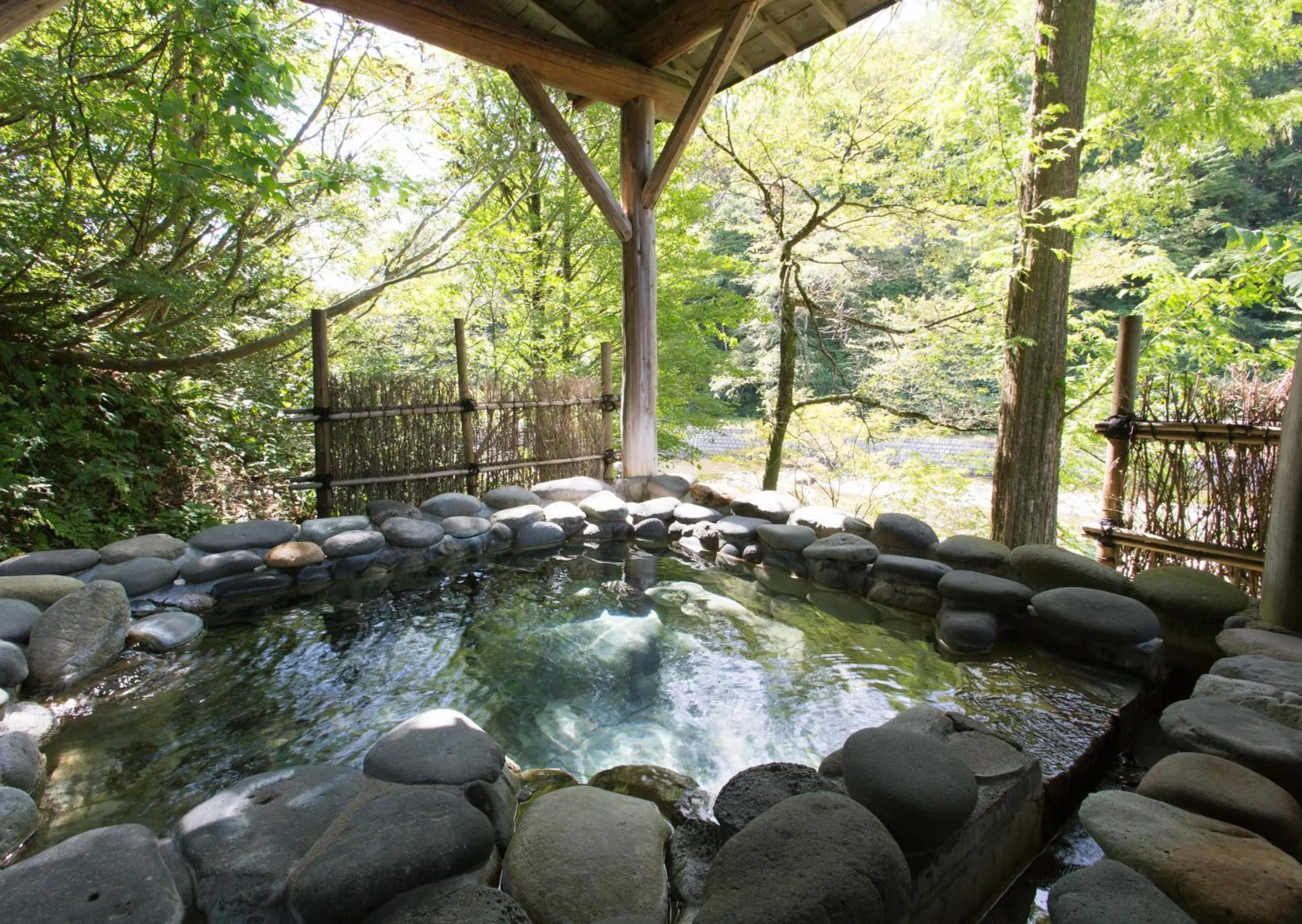 Hot Spring Bath in Rankeisou