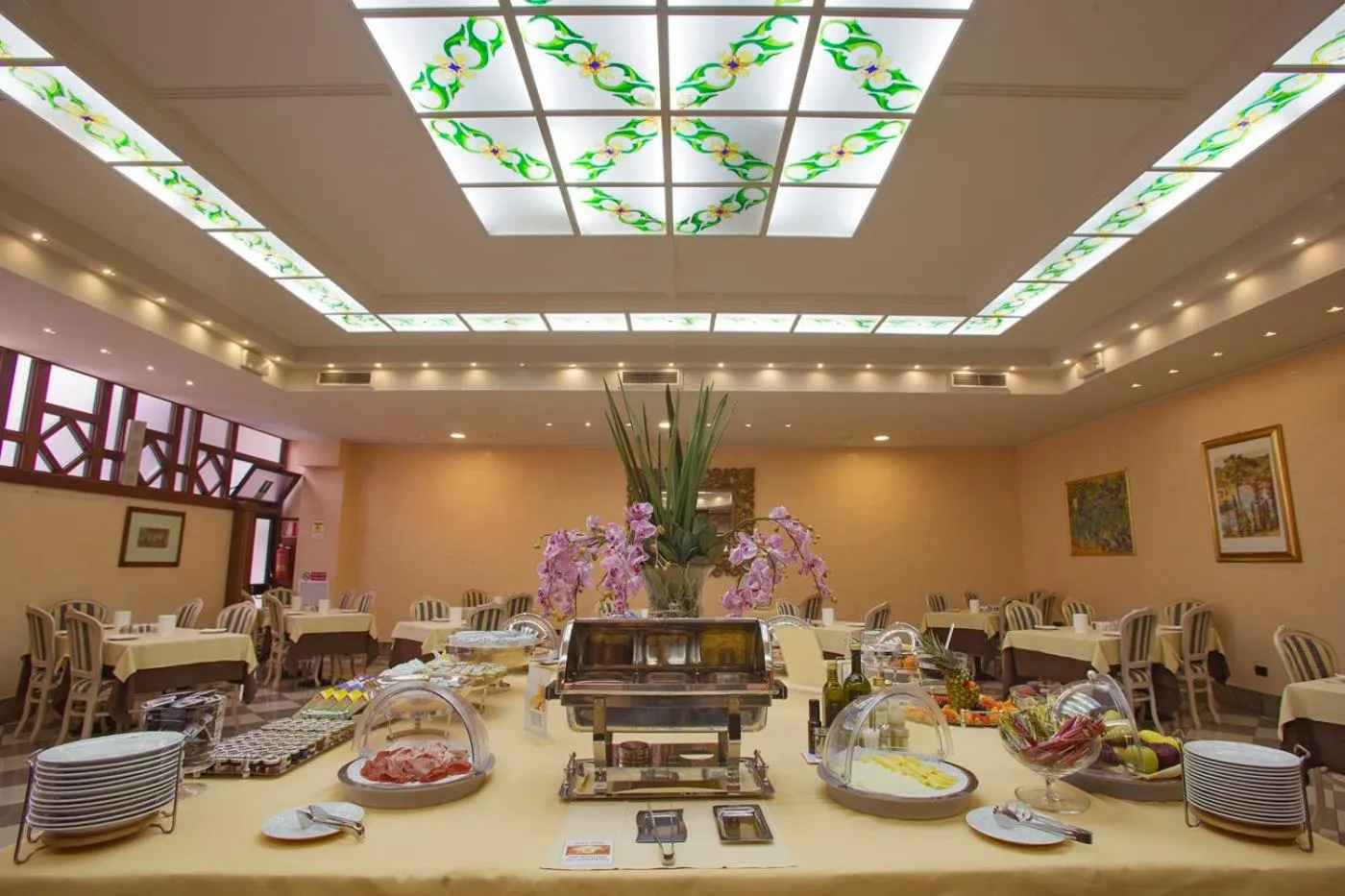 Restaurant/places to eat in Hotel Orientale