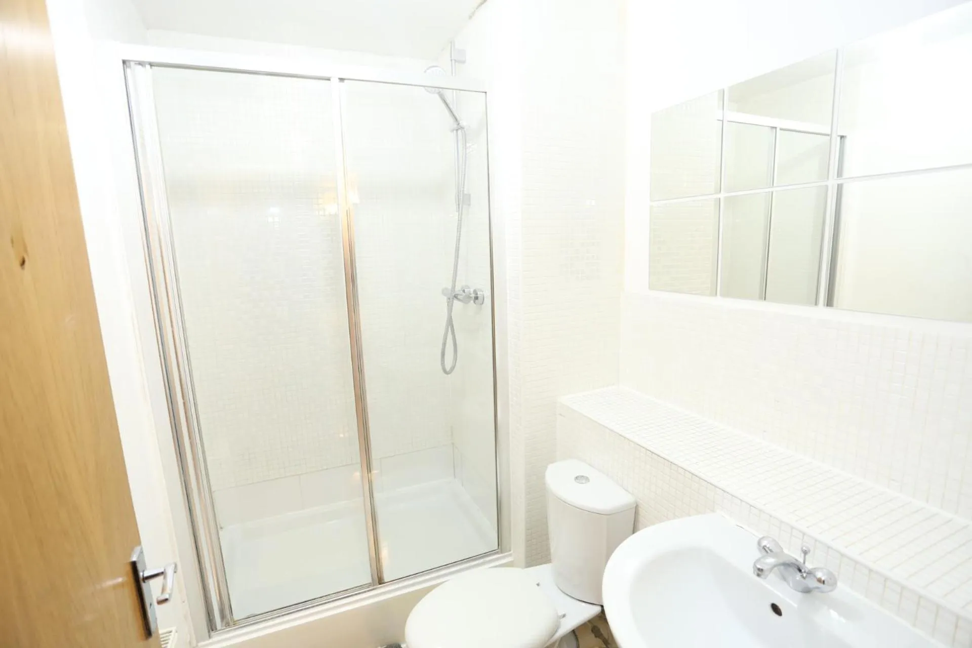 Bridge House Apartment