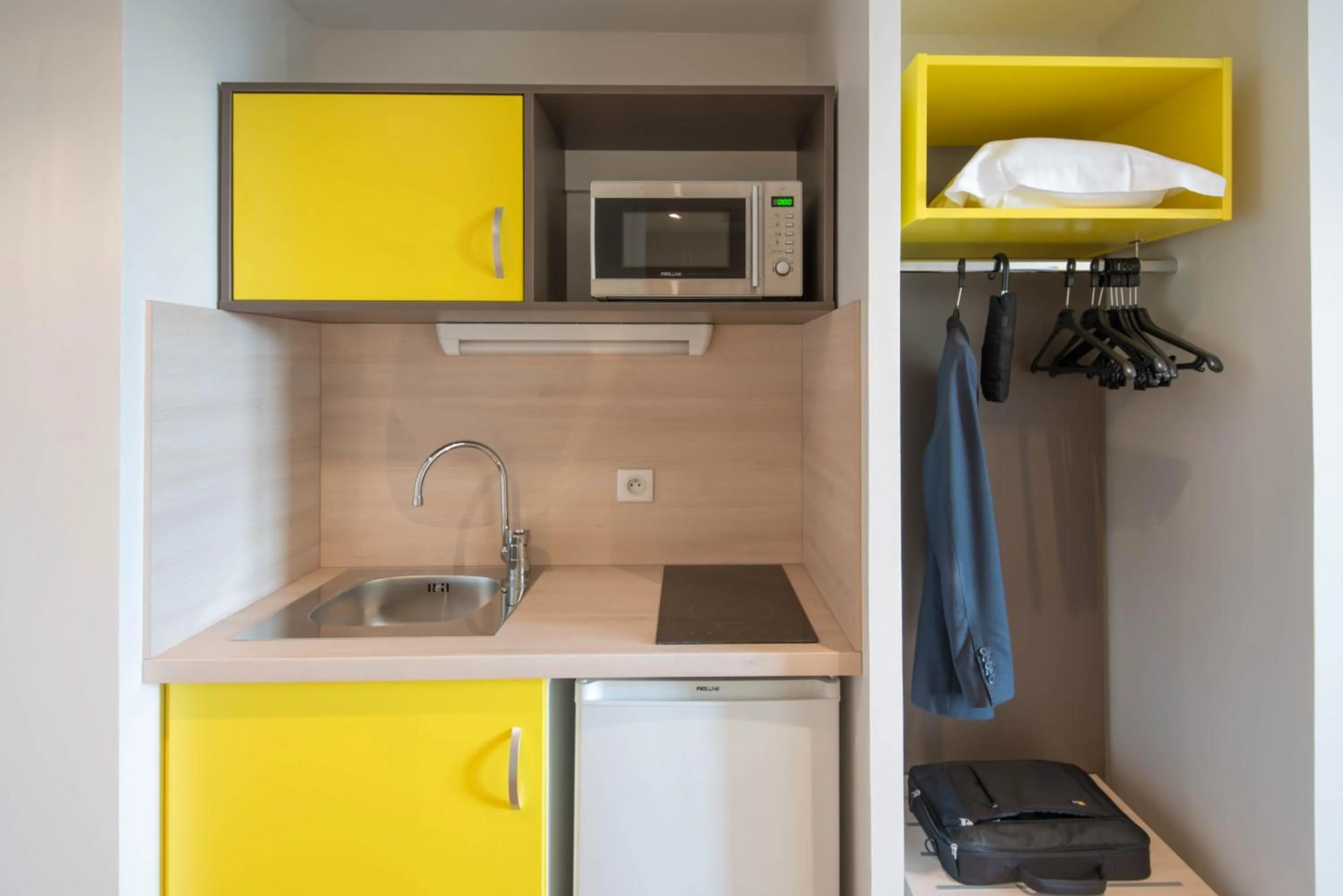 Kitchen or kitchenette in Westlodge Dardilly Lyon Nord