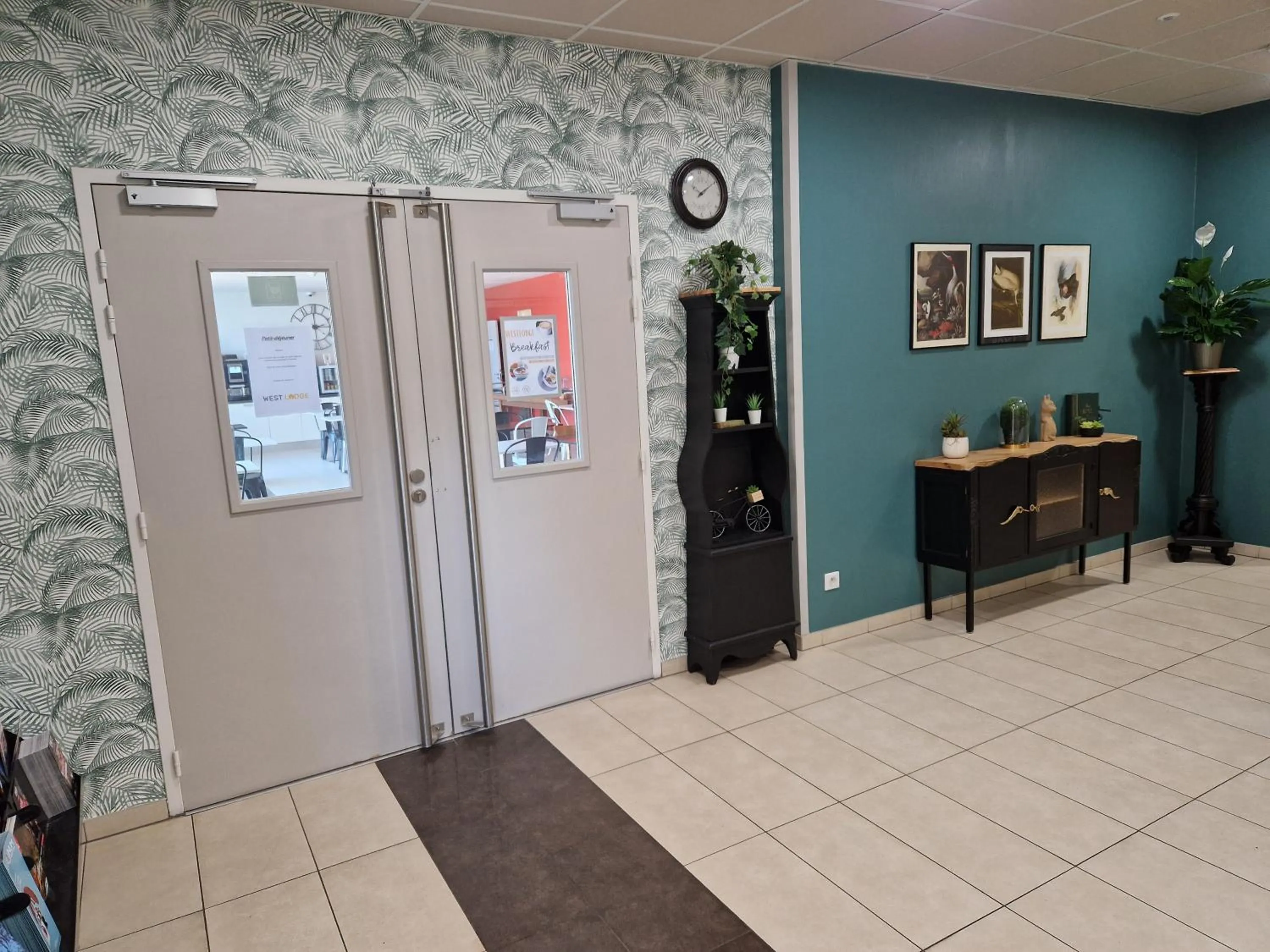 Lobby or reception in Westlodge Dardilly Lyon Nord