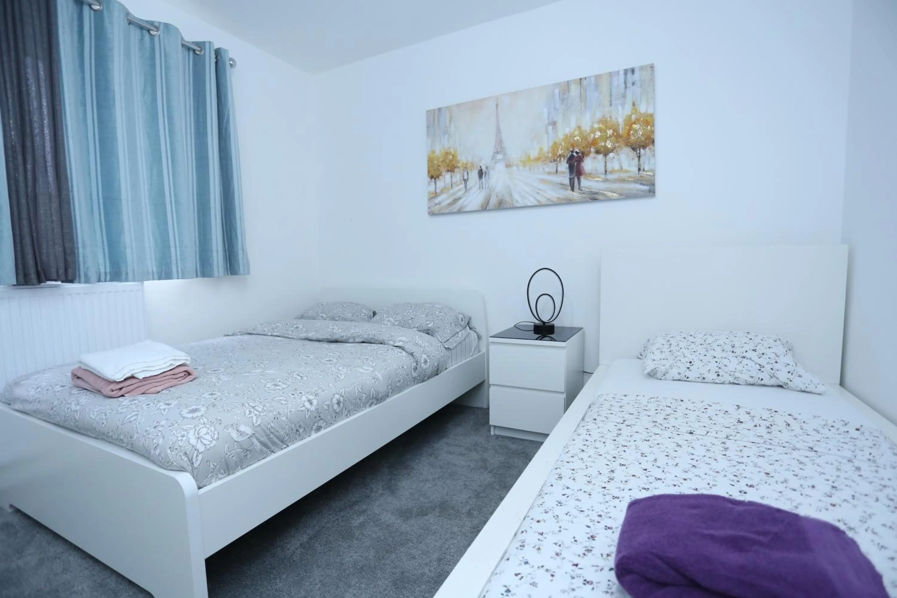 Bed in Abbeywood Station House London