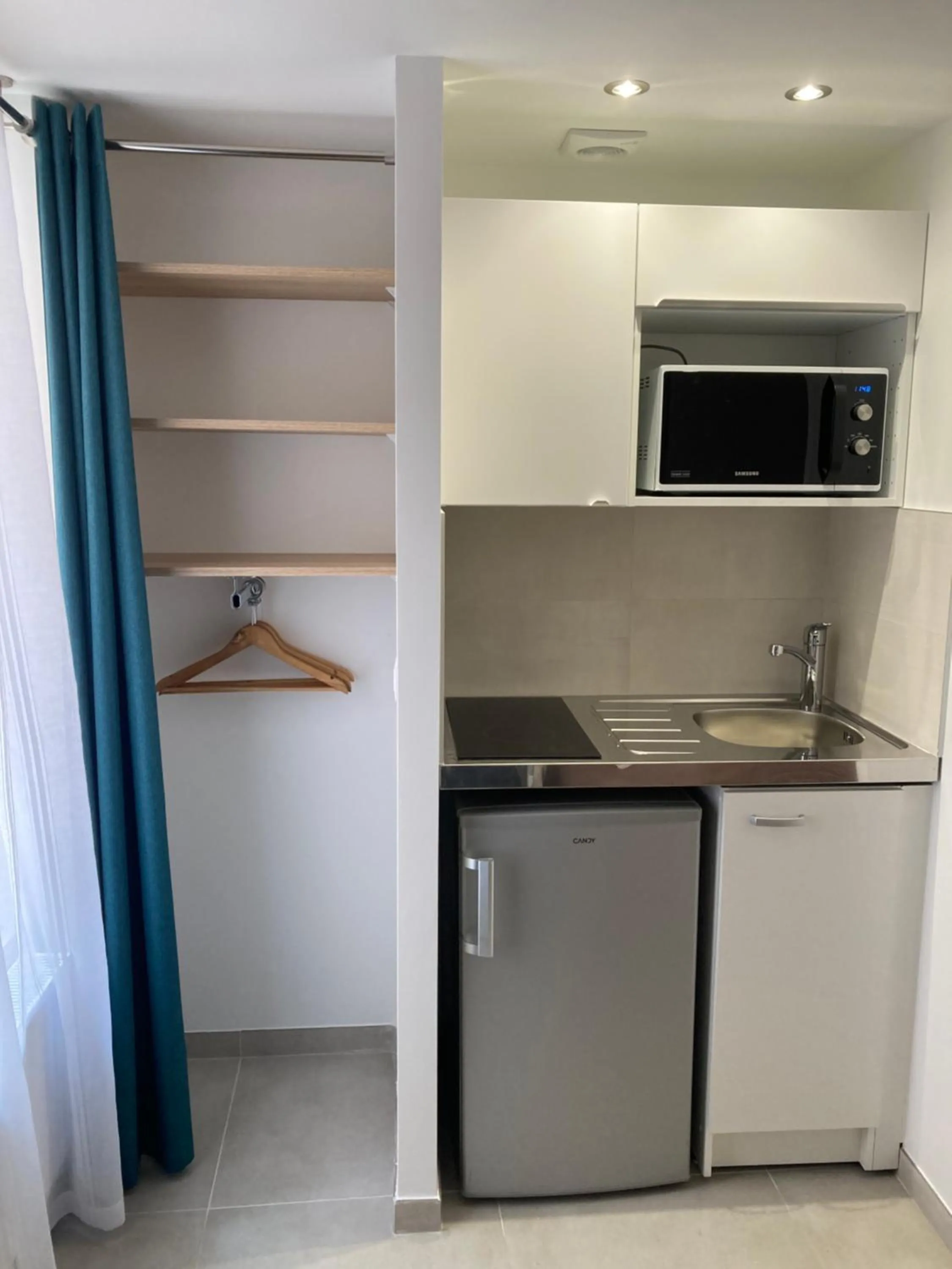 Kitchen or kitchenette in Hotel De L'Horloge