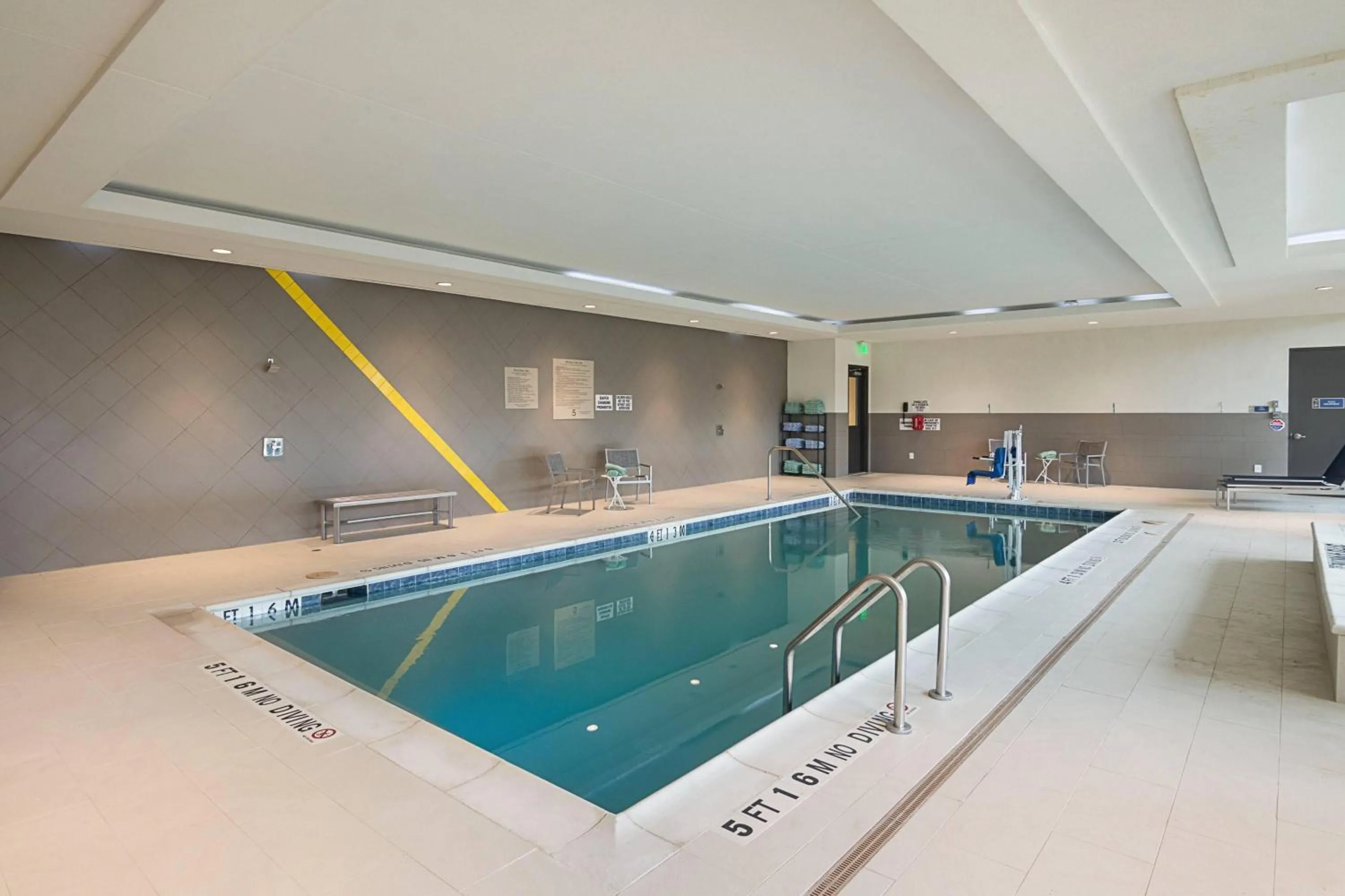 Swimming pool in SpringHill Suites by Marriott Fort Worth Fossil Creek