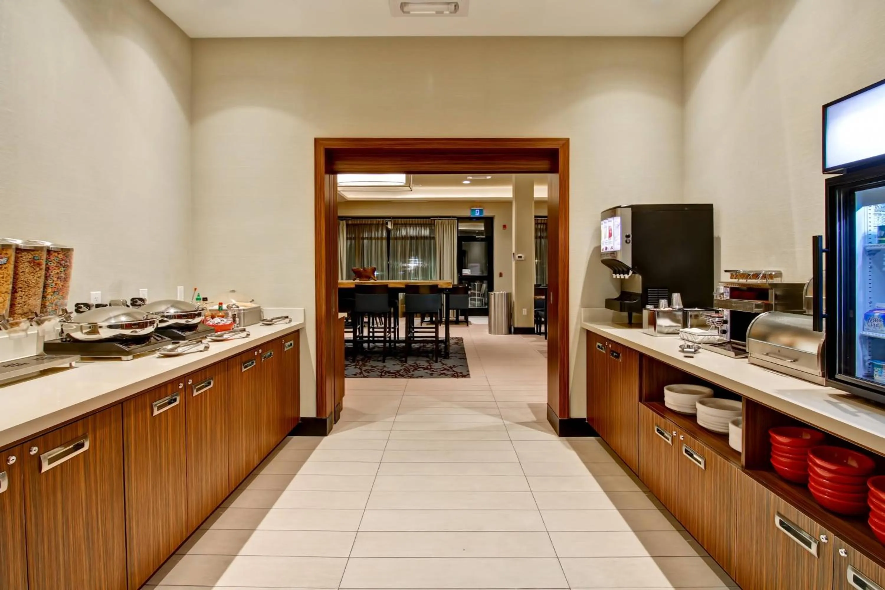 Breakfast in TownePlace Suites by Marriott Kincardine