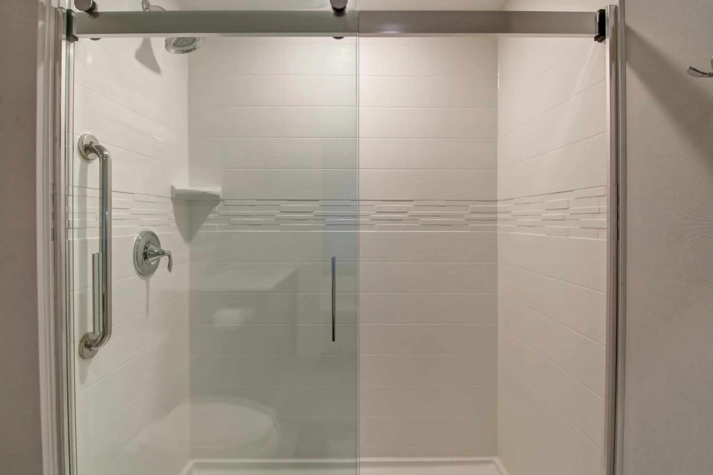 Bathroom in TownePlace Suites by Marriott Kincardine