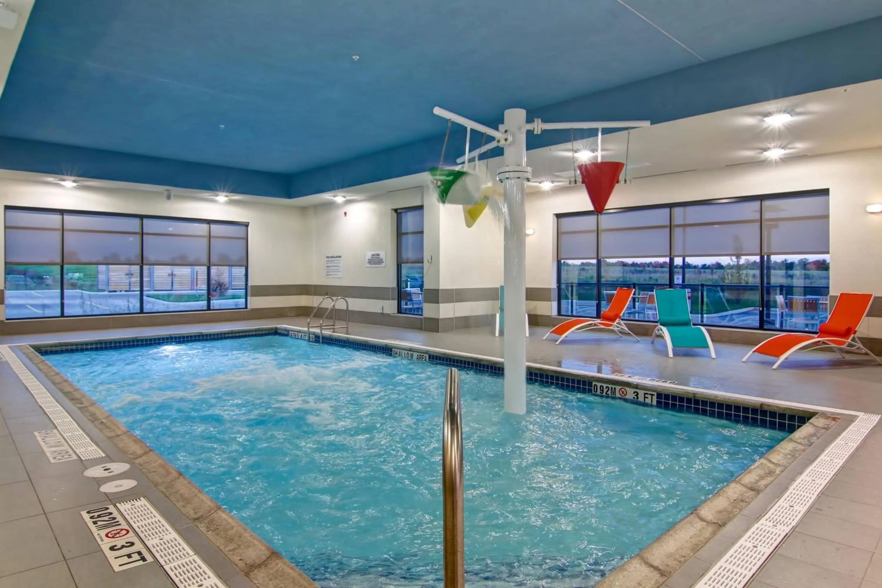Swimming pool in TownePlace Suites by Marriott Kincardine